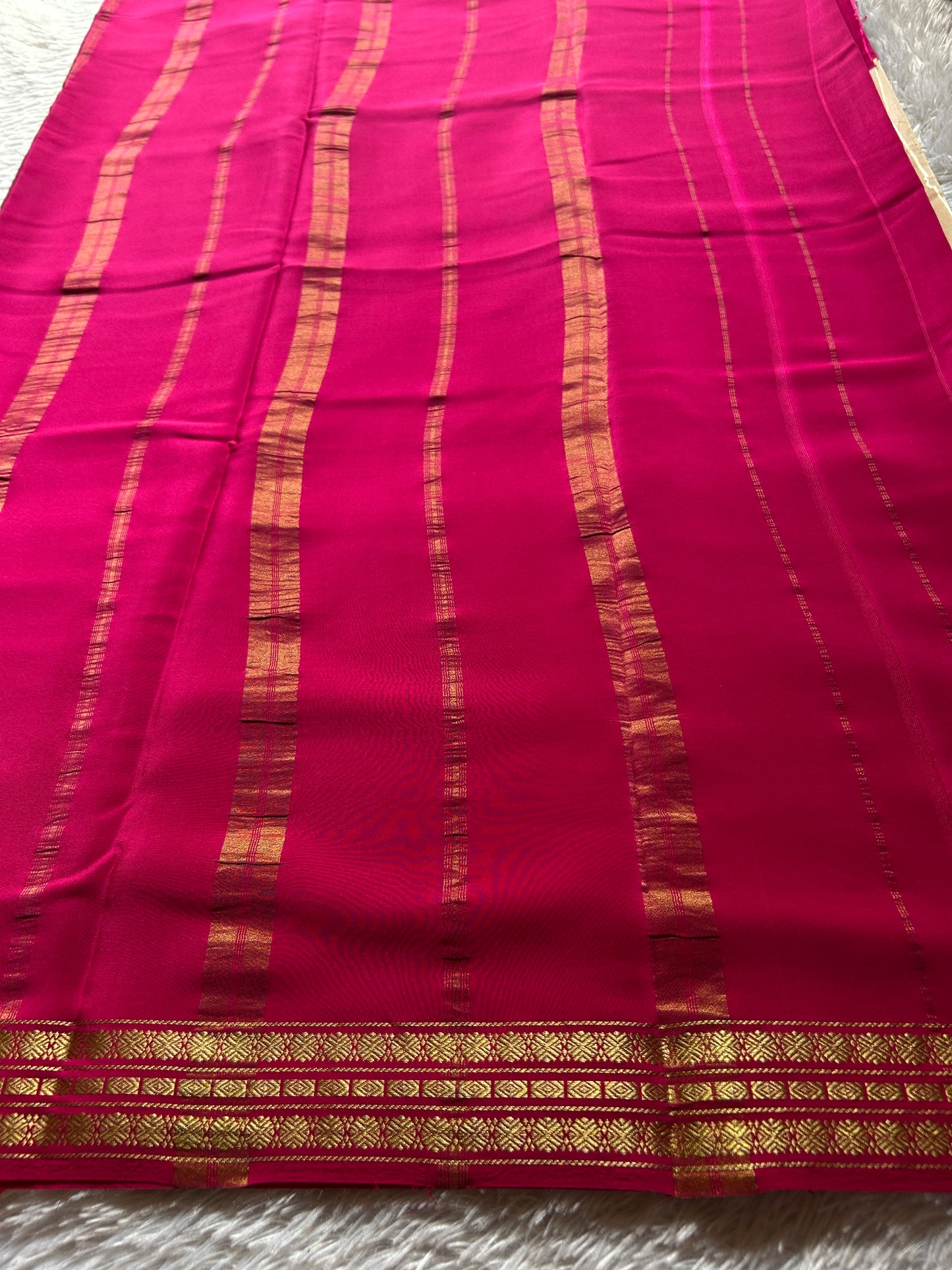 Suraksha (2D) : Off white-rani pink
