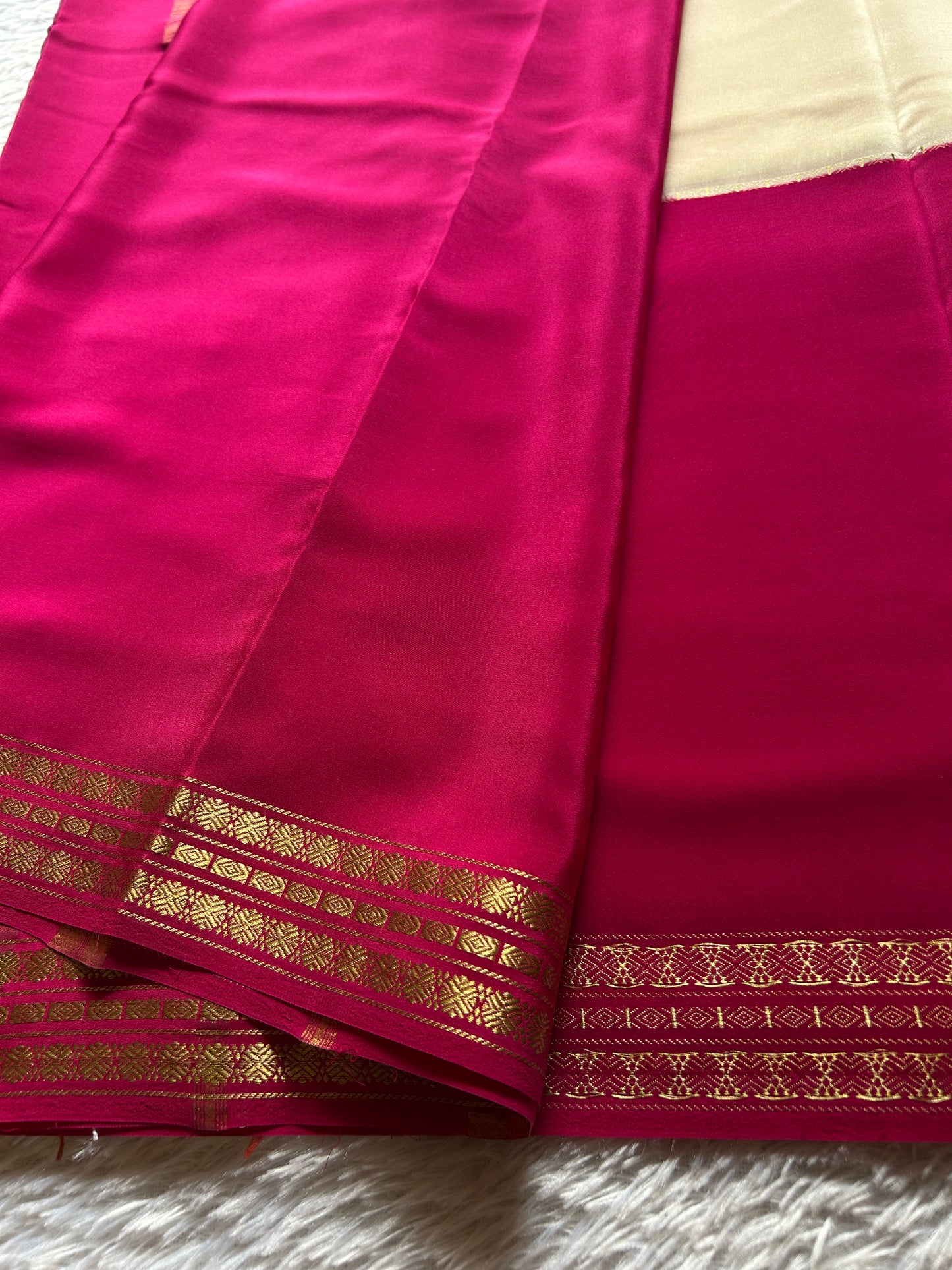 Suraksha (2D) : Off white-rani pink