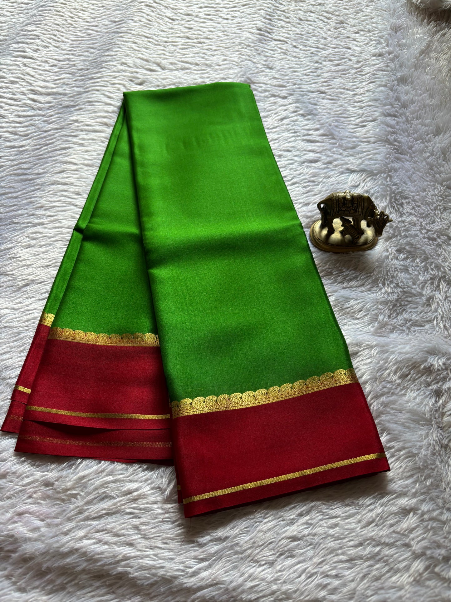 Mala (2D) : Parrot green-red