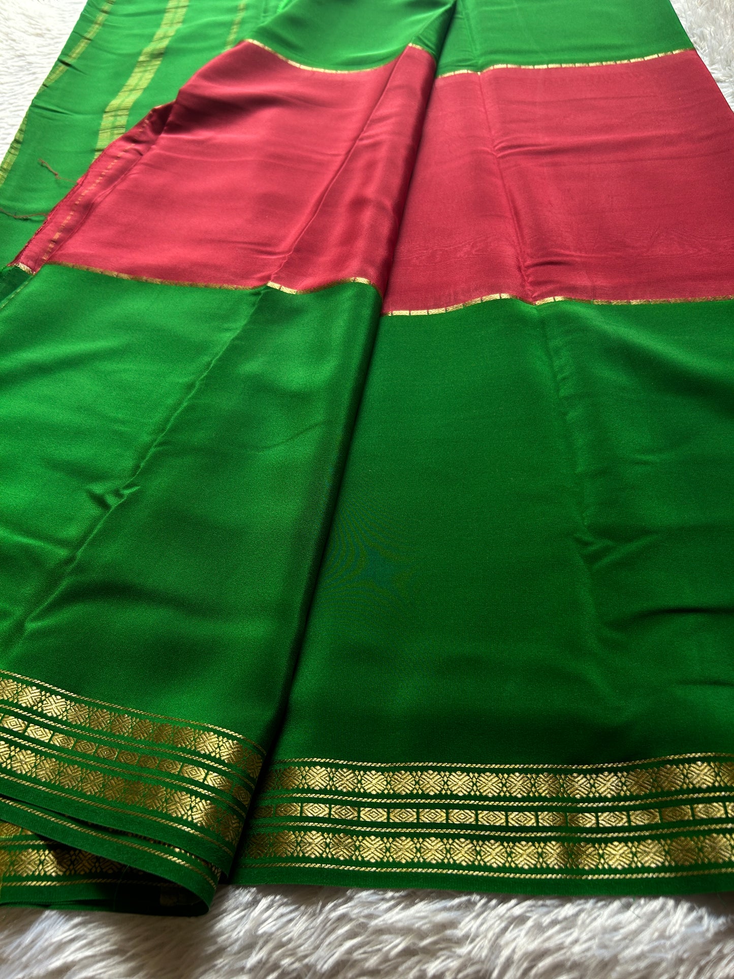 Suraksha (2D) : Maroon-leaf green