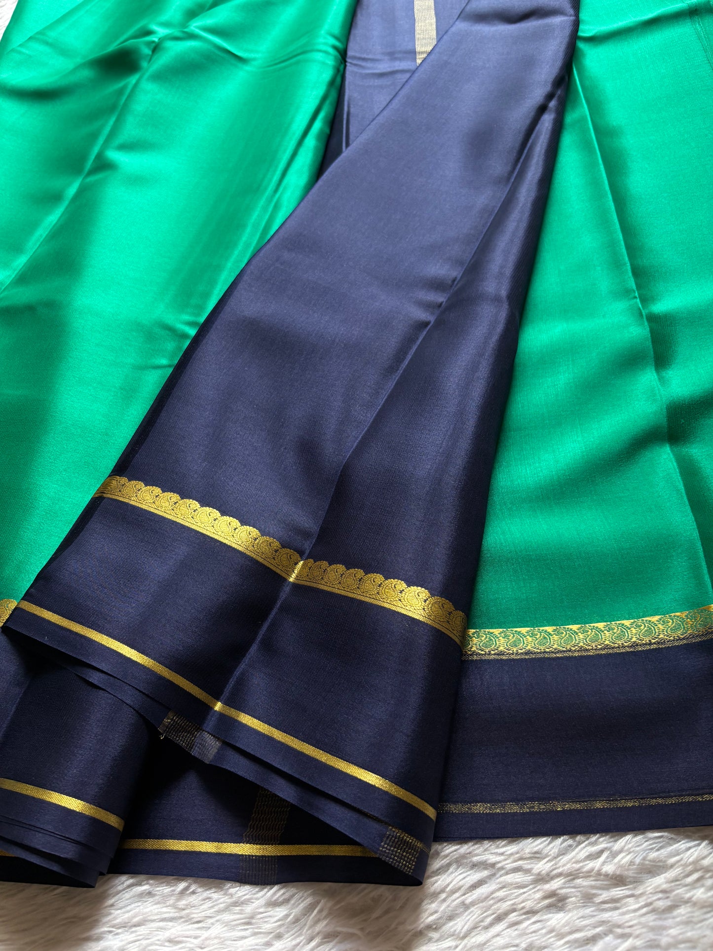Mala (2D) : Jade green-navy blue