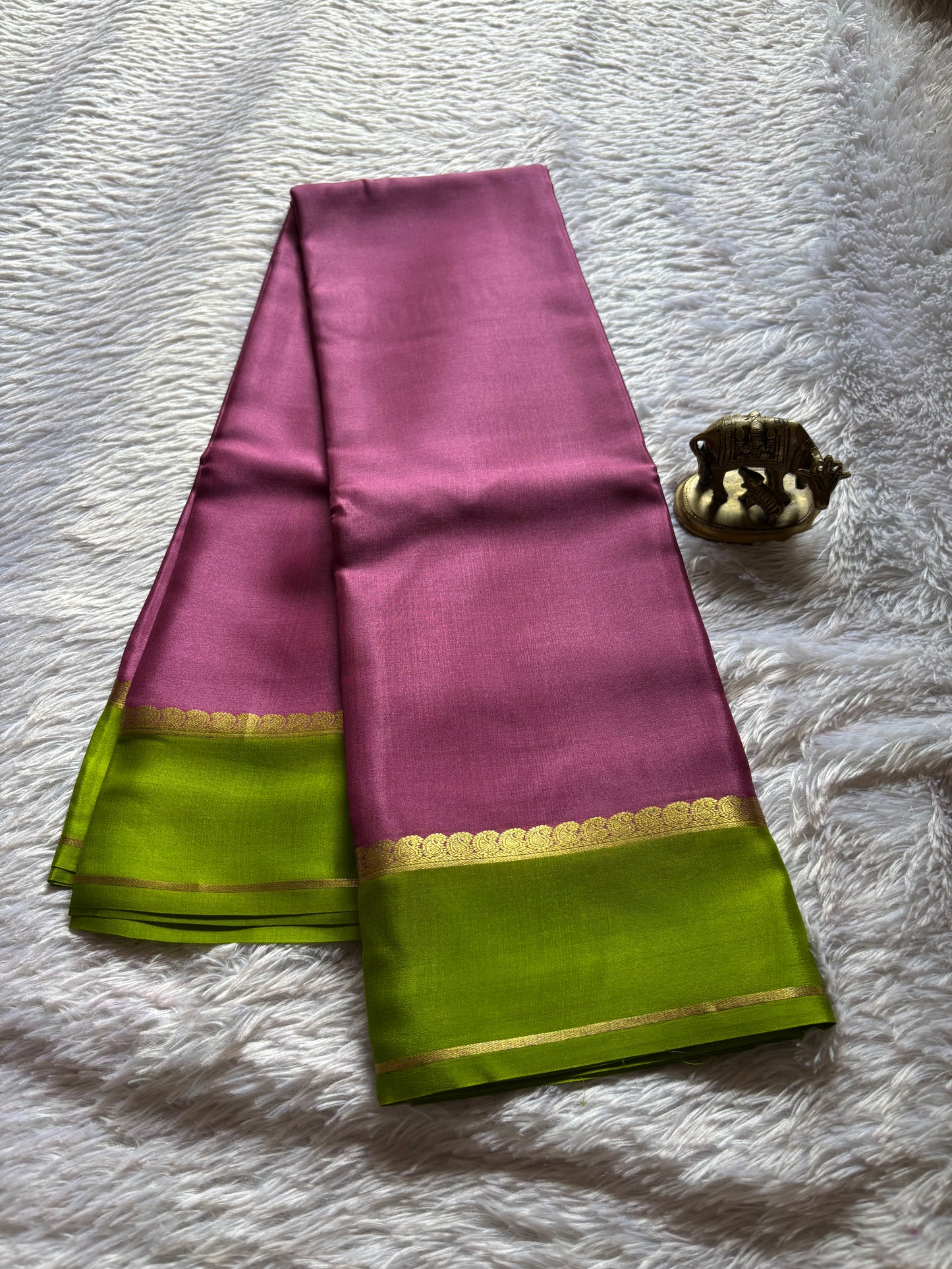 Mala (2D) : Onion pink-mehendi green