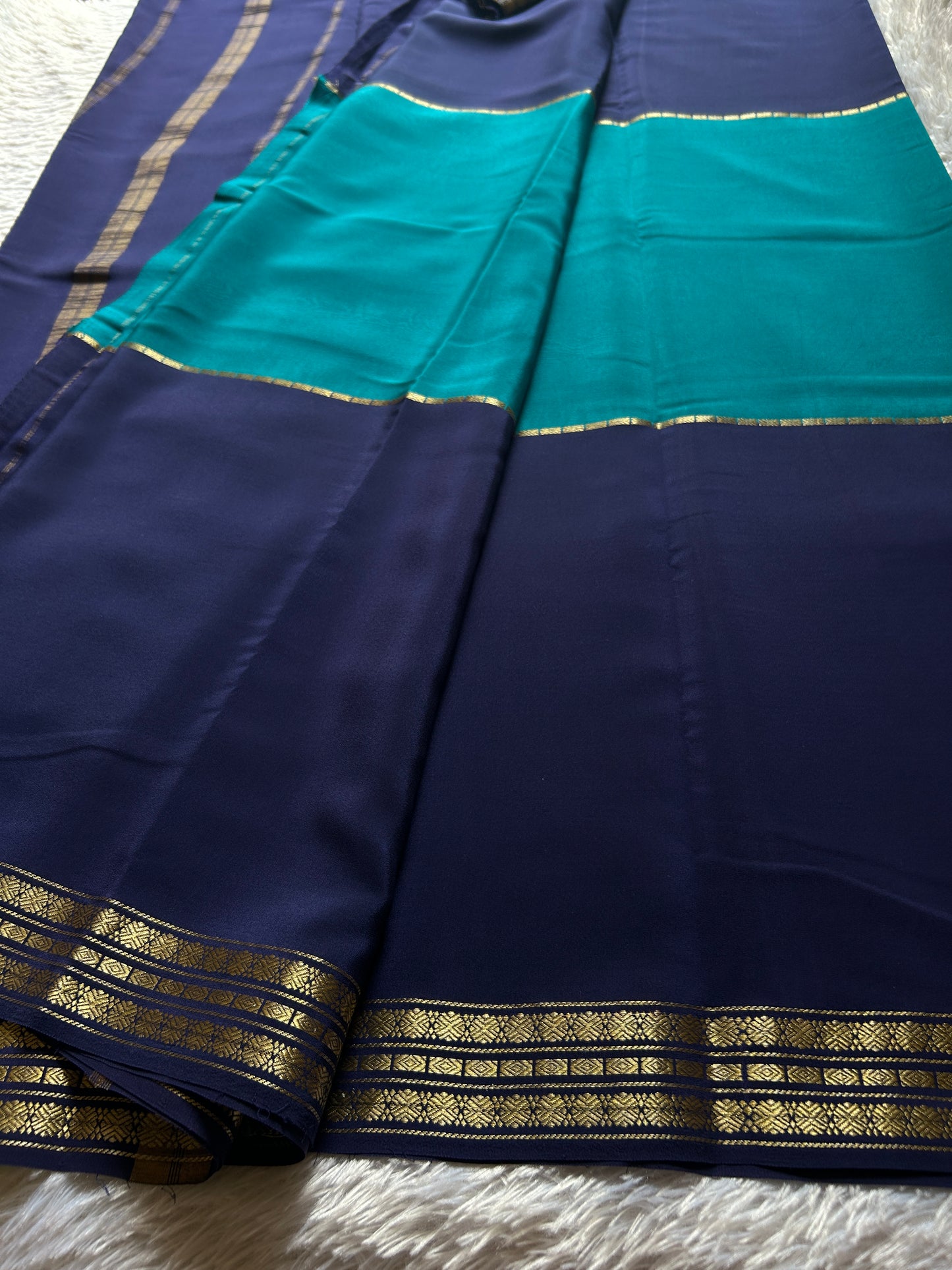 Suraksha (2D) : Peacock green-navy blue