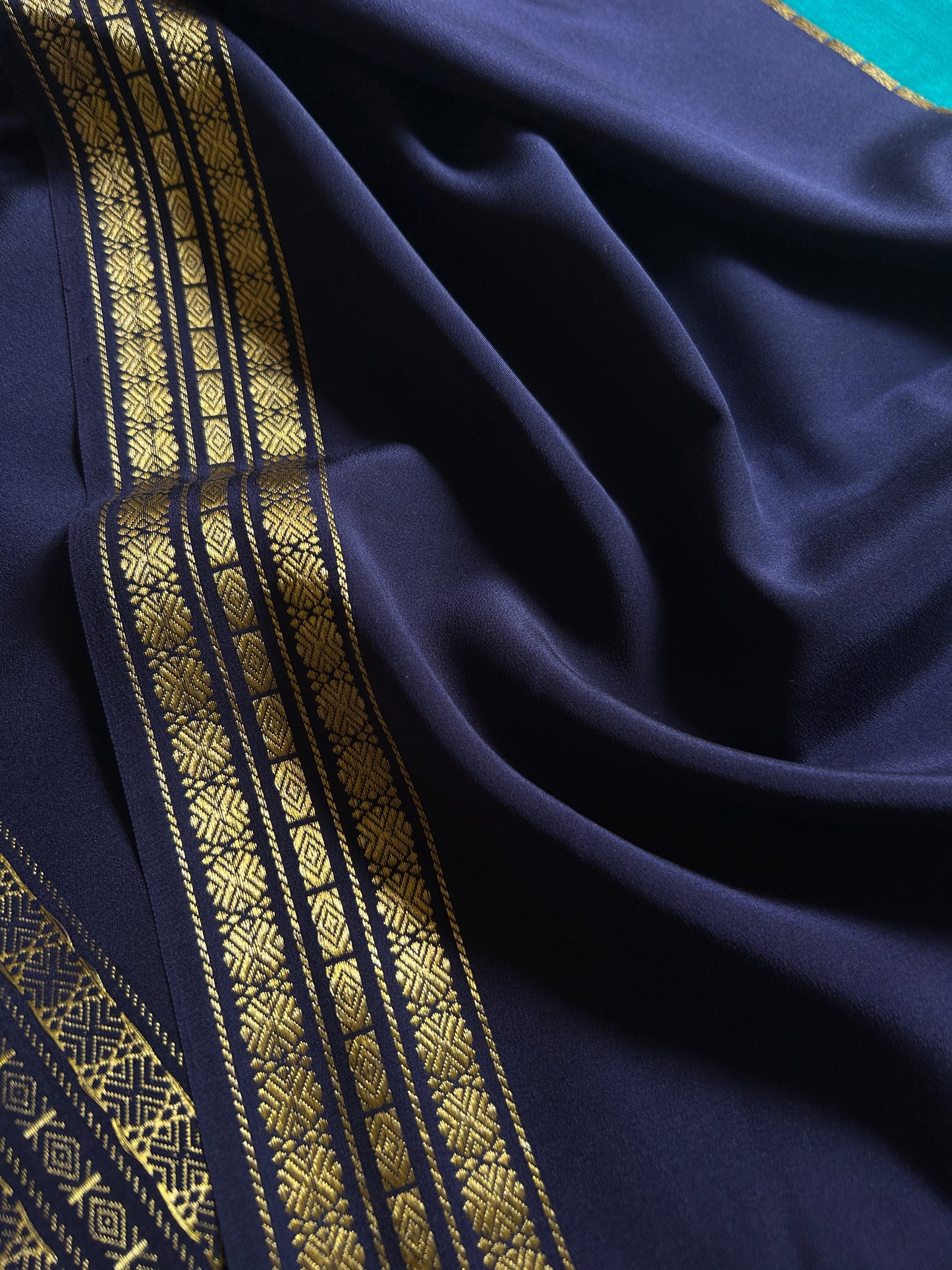 Suraksha (2D) : Peacock green-navy blue
