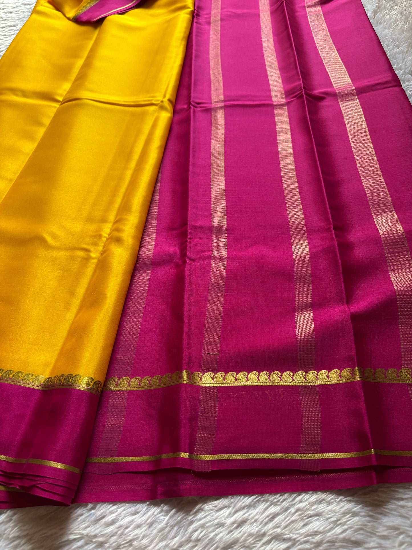 Mala (2D) : Golden yellow-pink