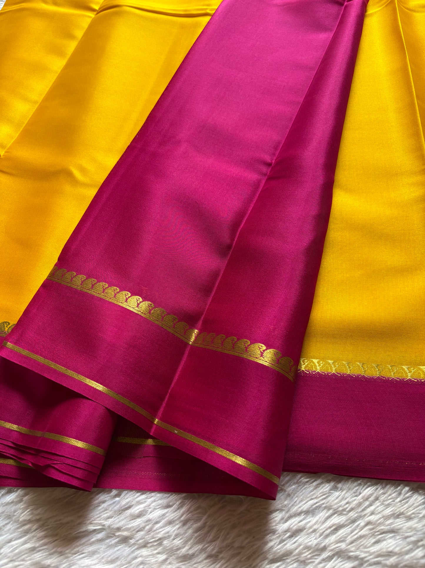 Mala (2D) : Golden yellow-pink