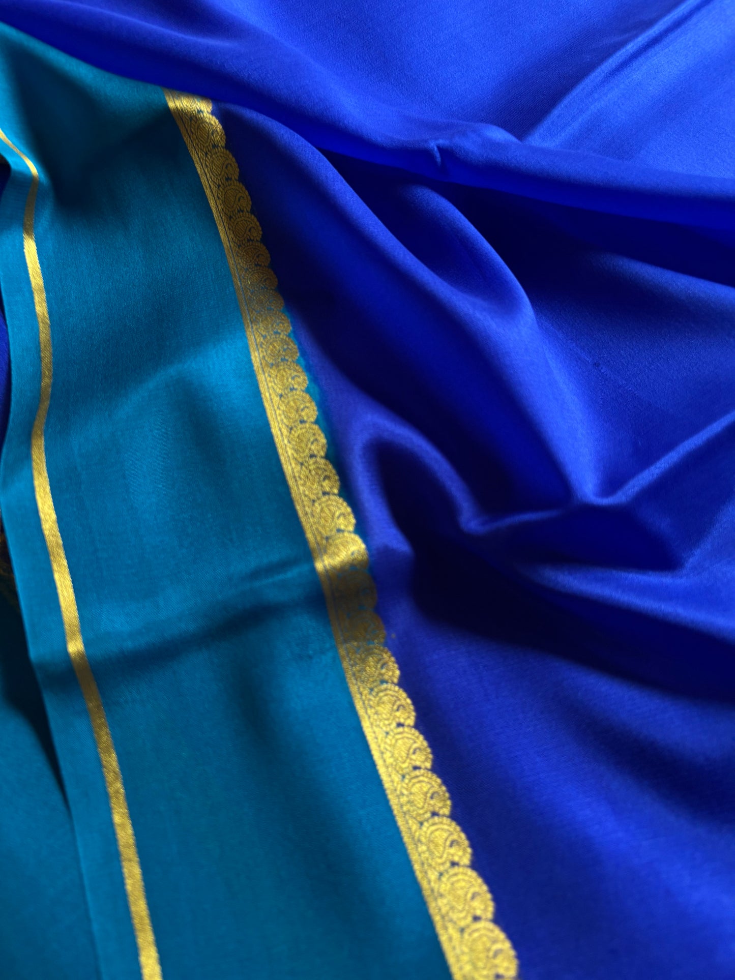 Mala (2D) : Royal blue-peacock blue