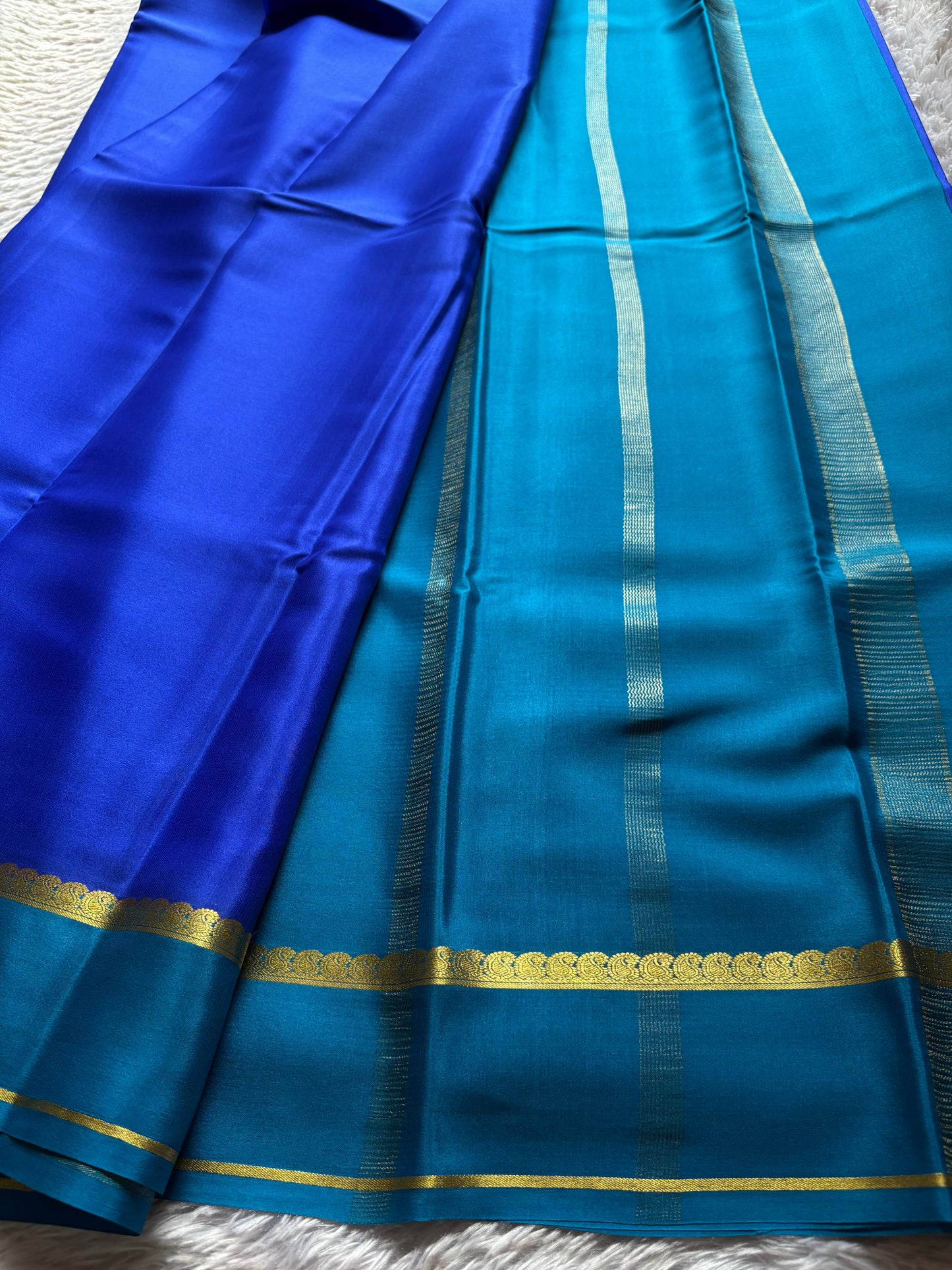 Mala (2D) : Royal blue-peacock blue