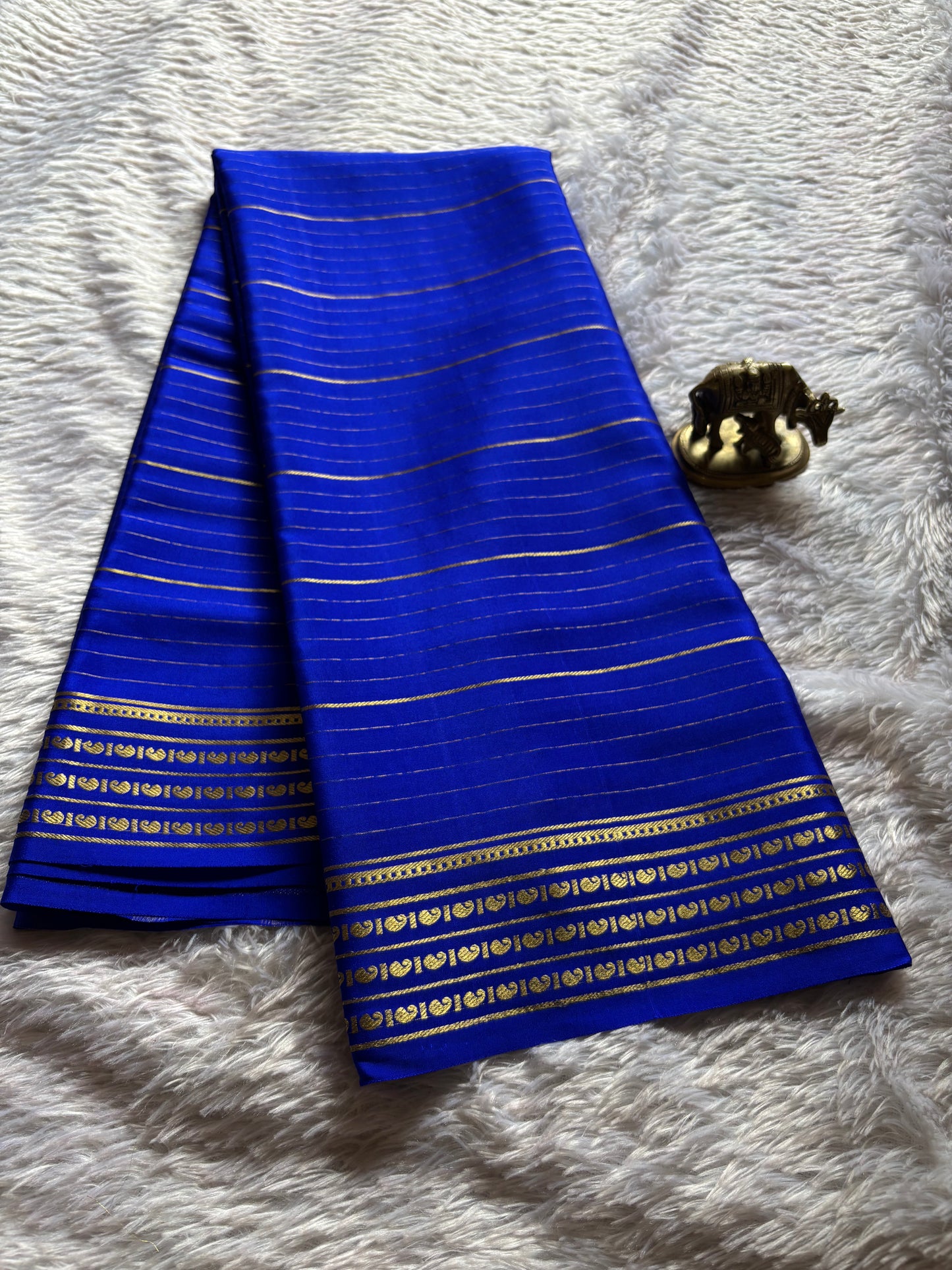Meghana : Solid Royal blue