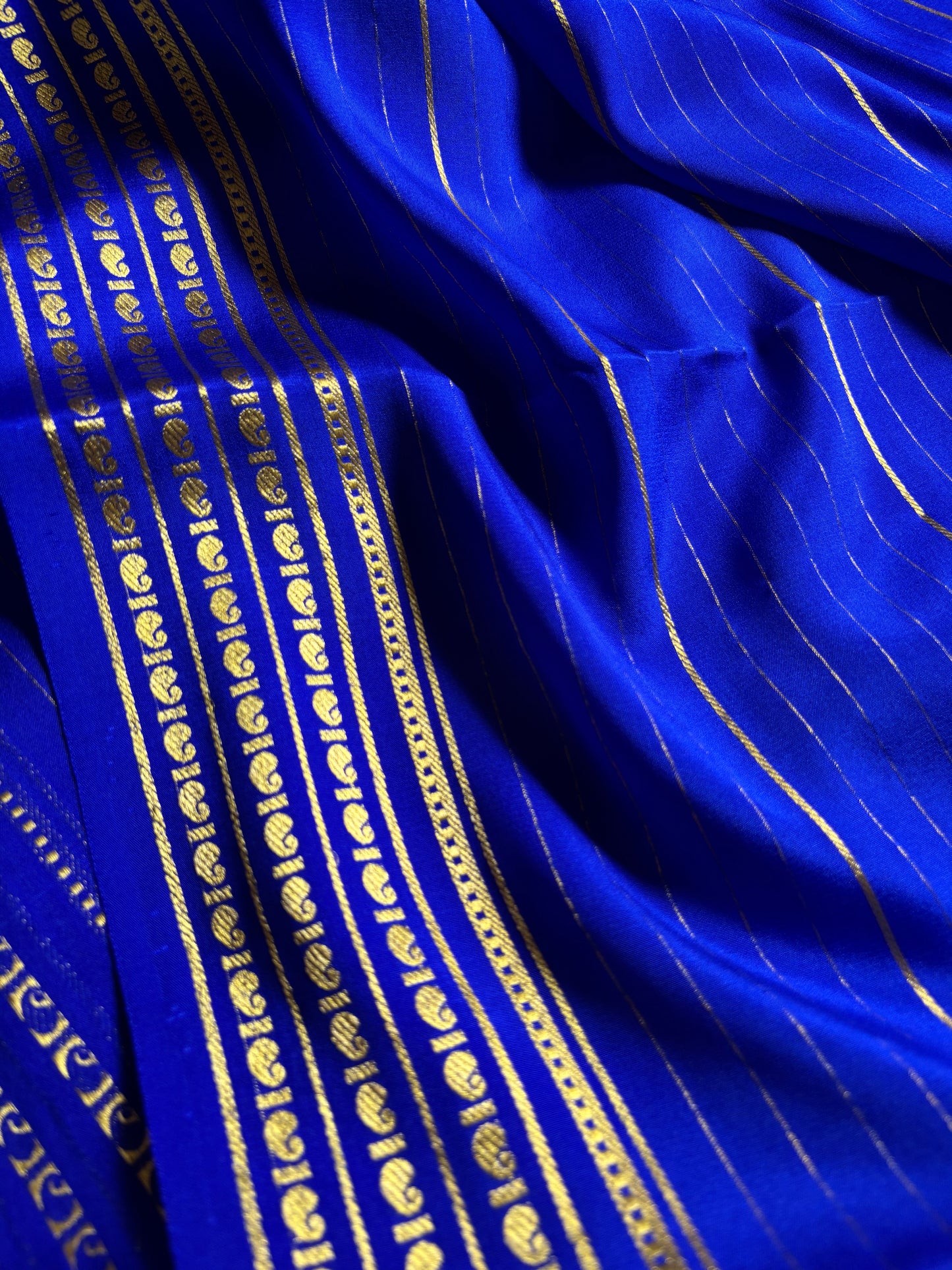 Meghana : Solid Royal blue