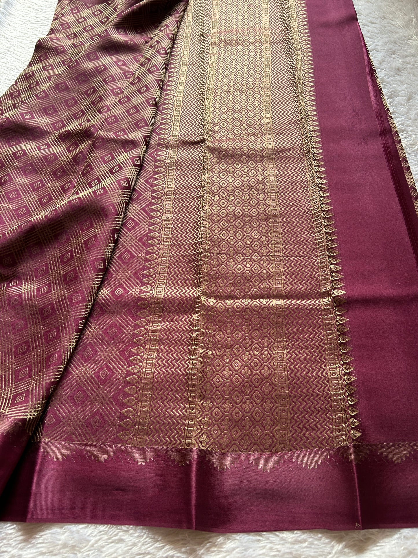 Archana : Brocade Wine Pink