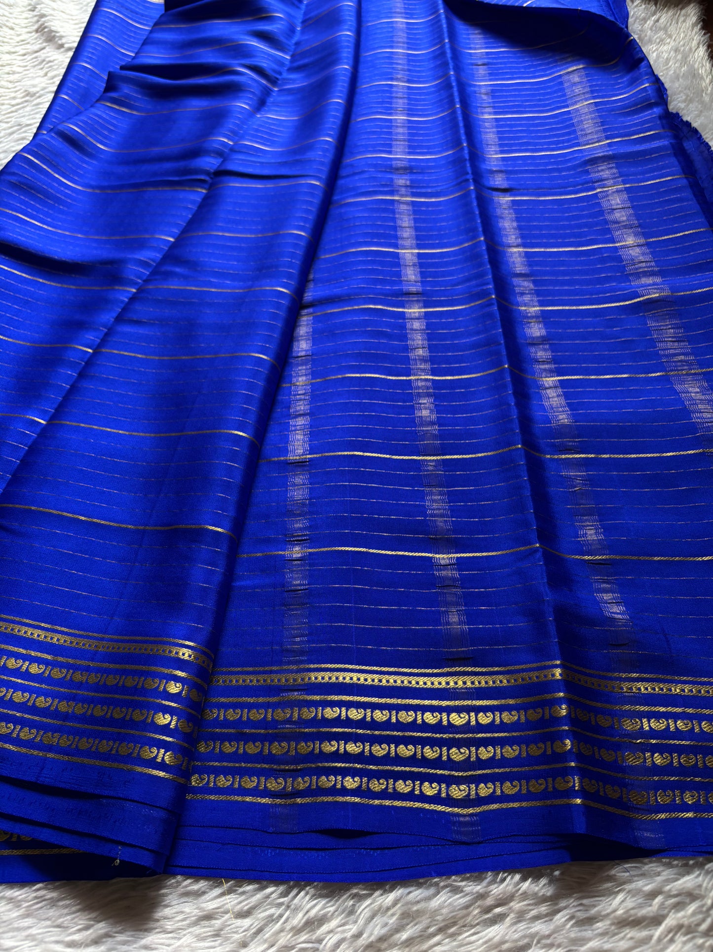Meghana : Solid Royal blue