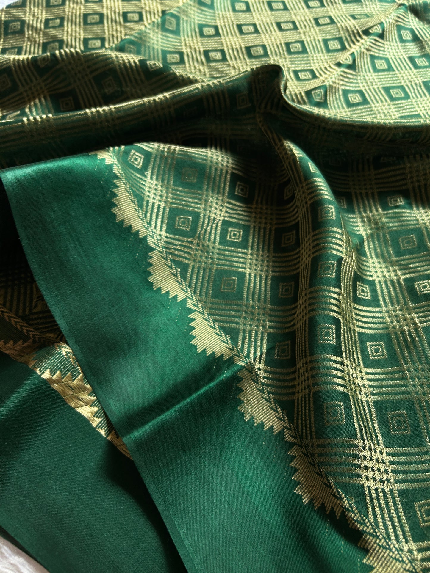 Archana : Brocade Bottle green