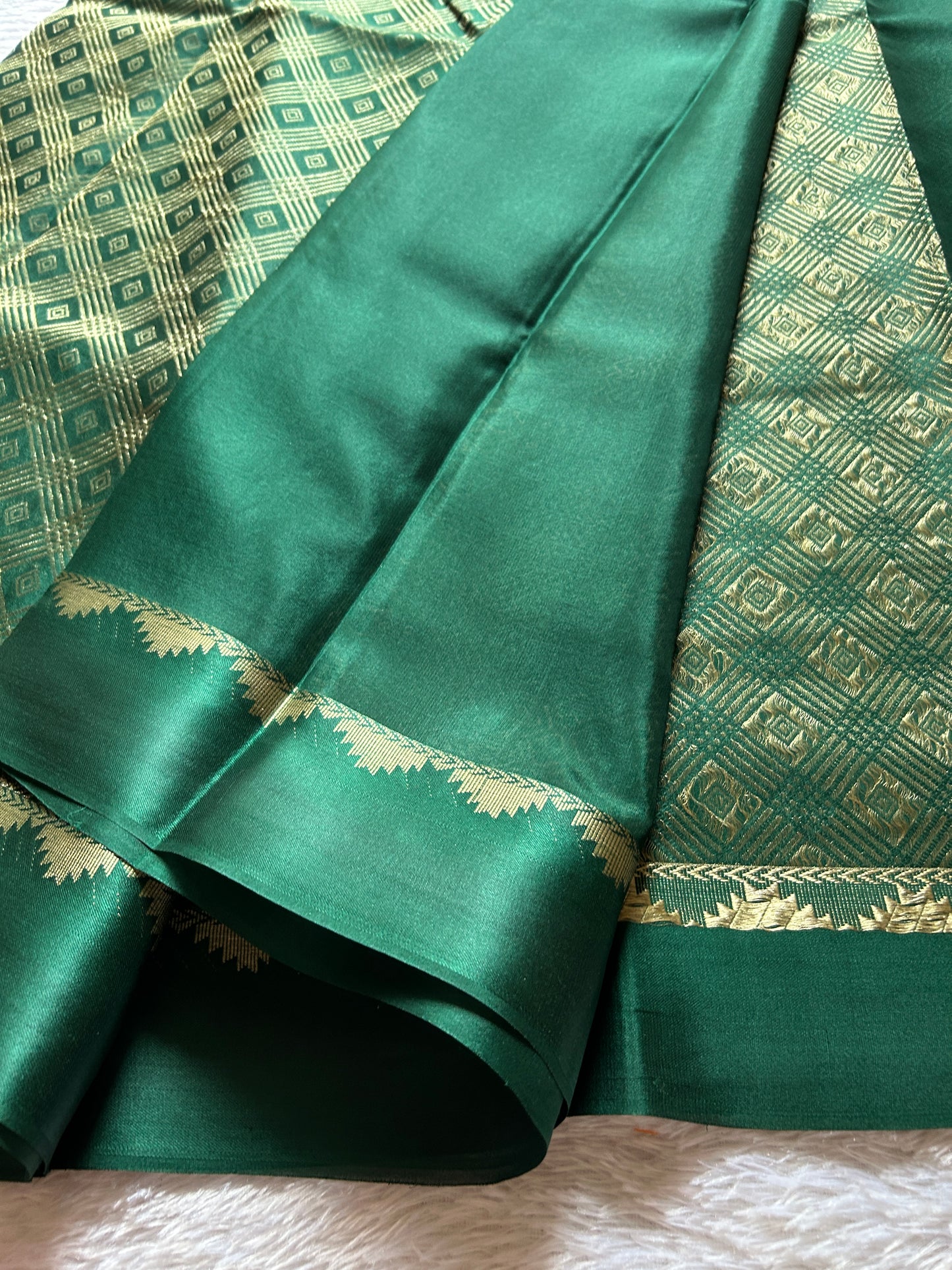 Archana : Brocade Bottle green