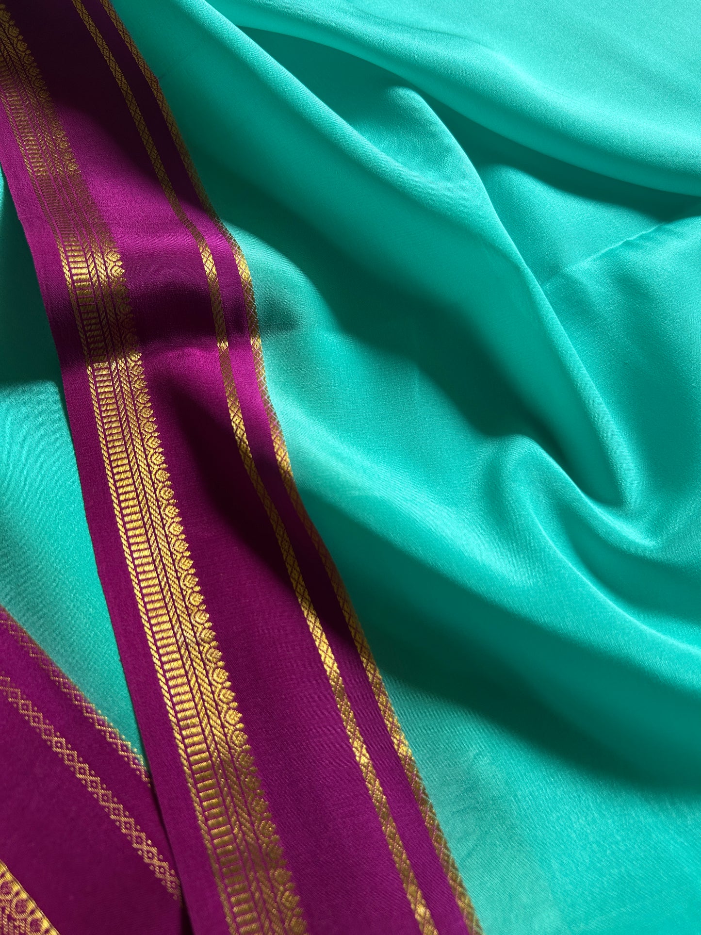 Sumathi (2D) : Sea blue-dark magenta