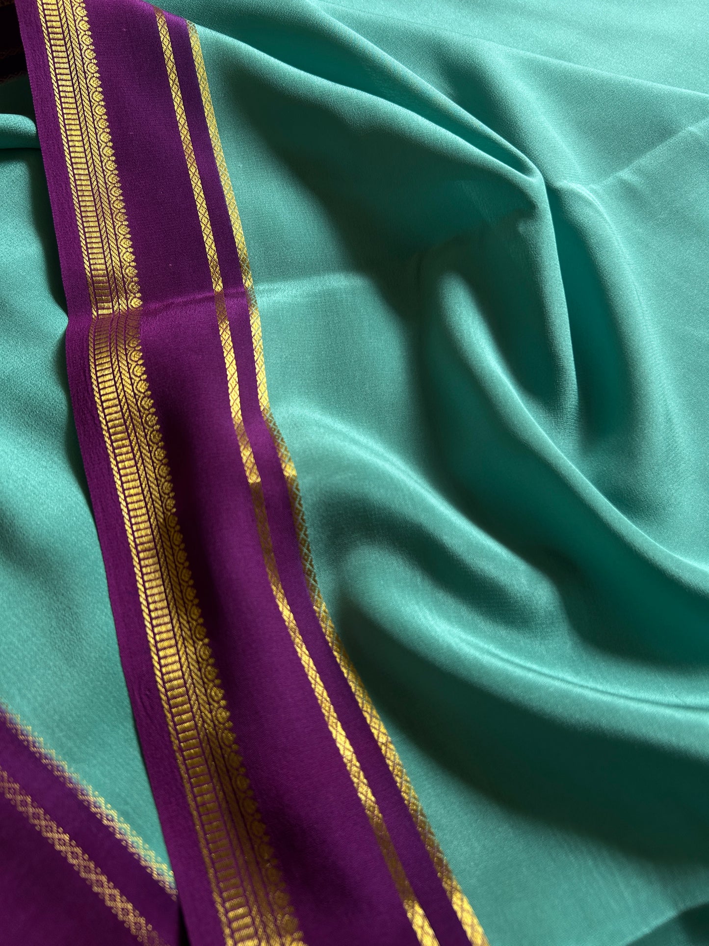 Sumathi (2D) : Sea green-magenta
