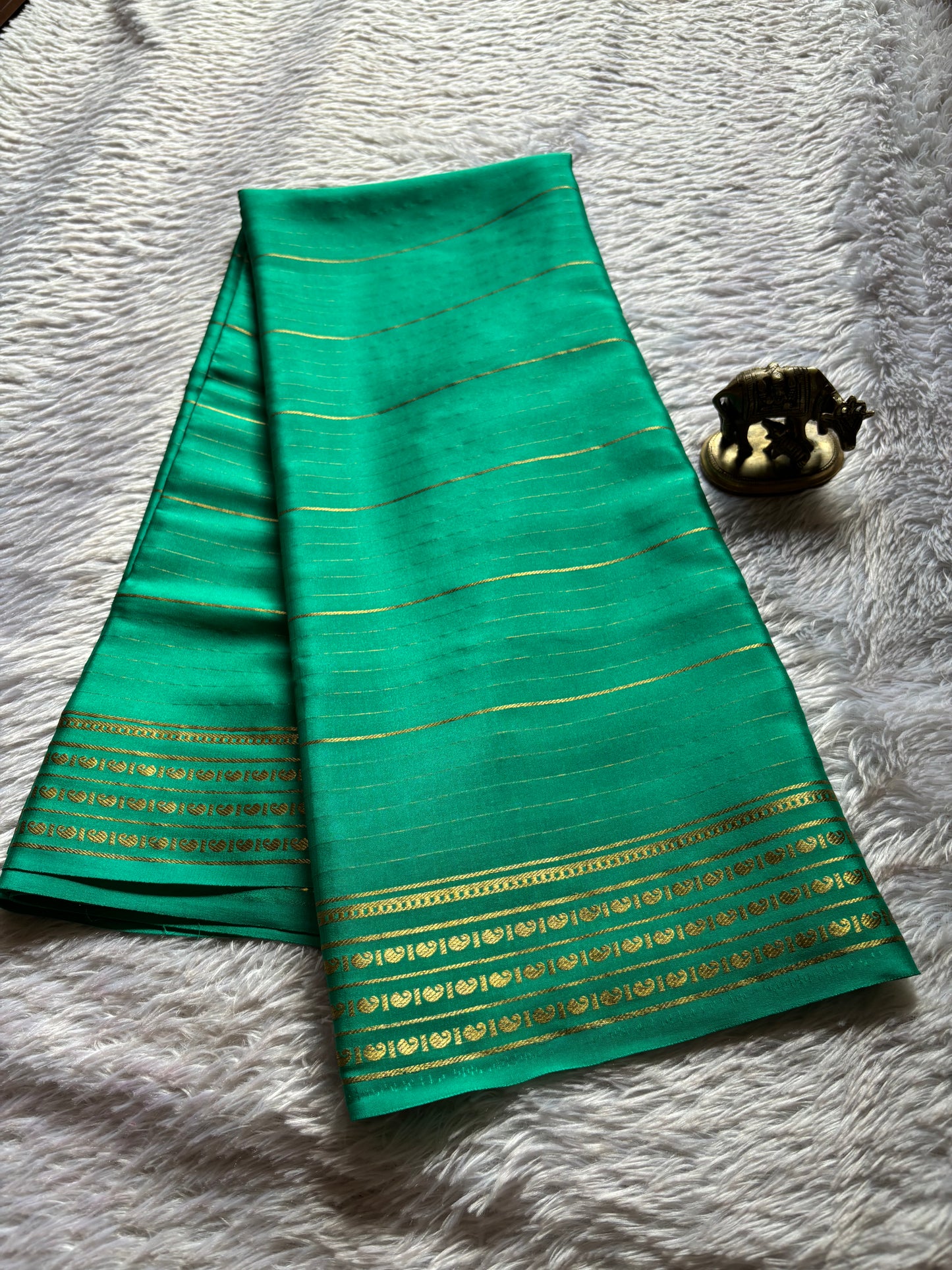 Meghana : Solid Turquoise
