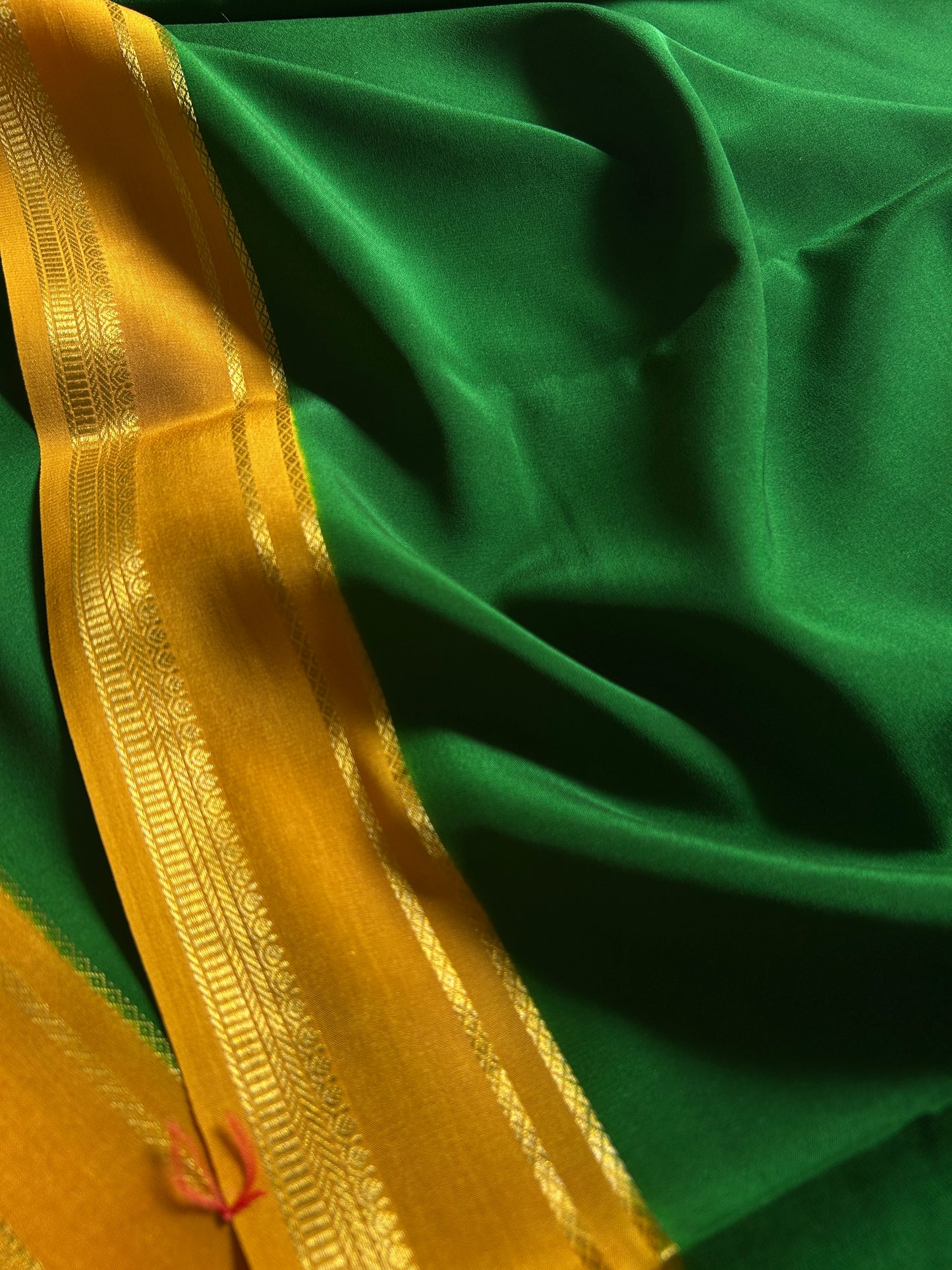 Sumathi (2D) : Leaf green-golden yellow