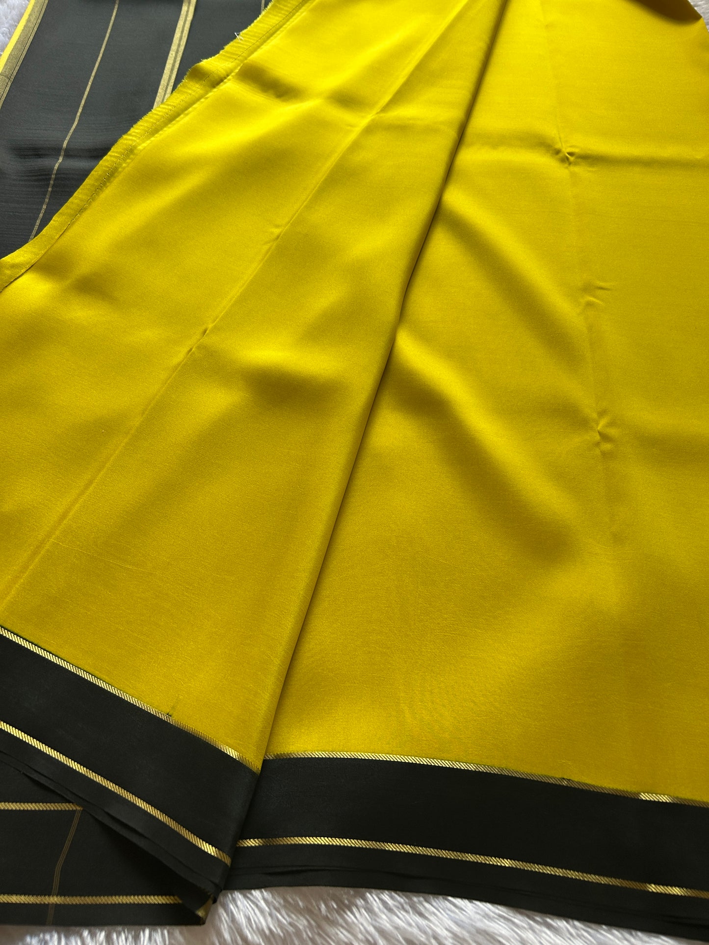 Rekha (2D) : Olive-black