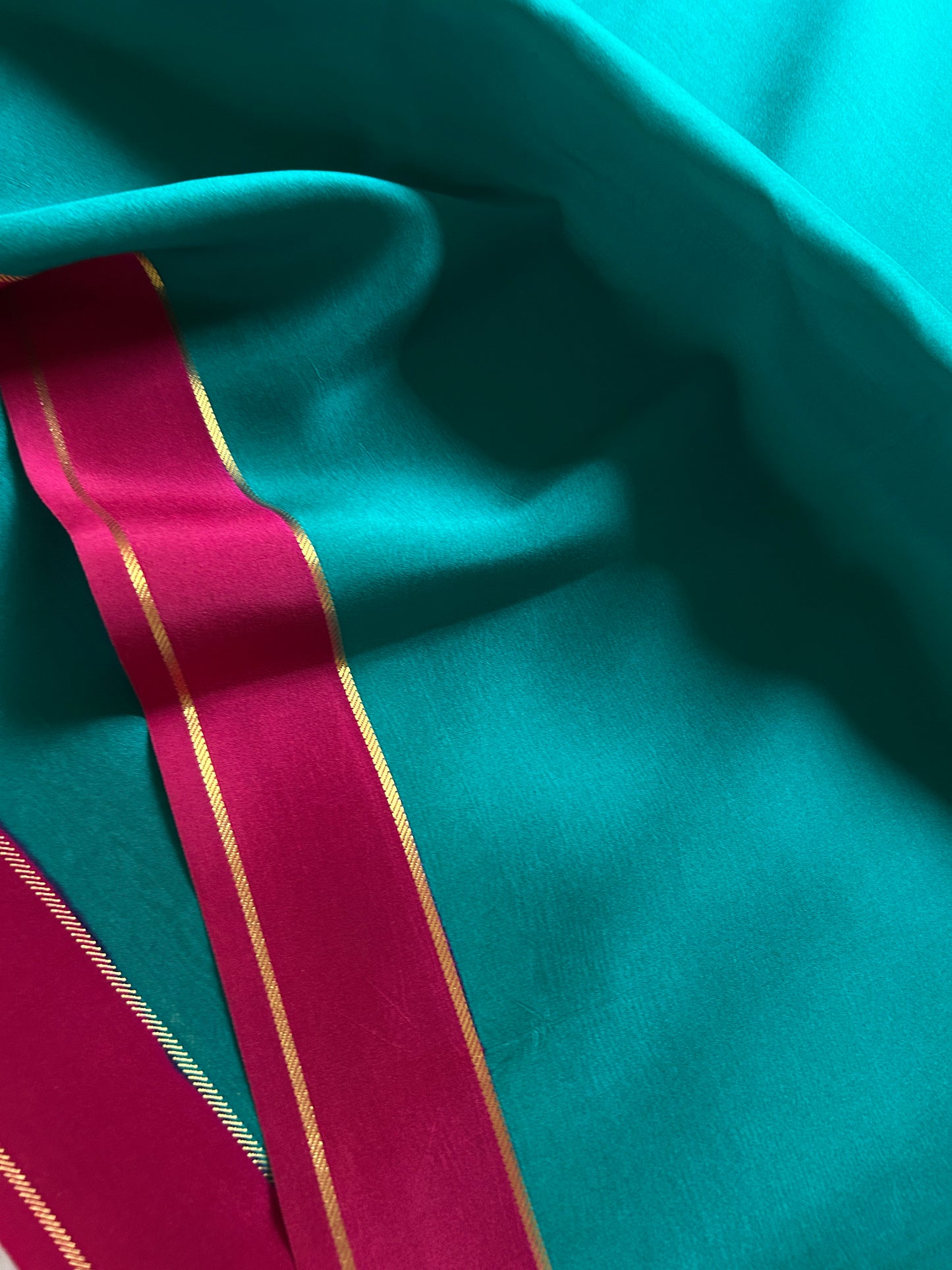 Rekha (2D) : Ananda blue-pink