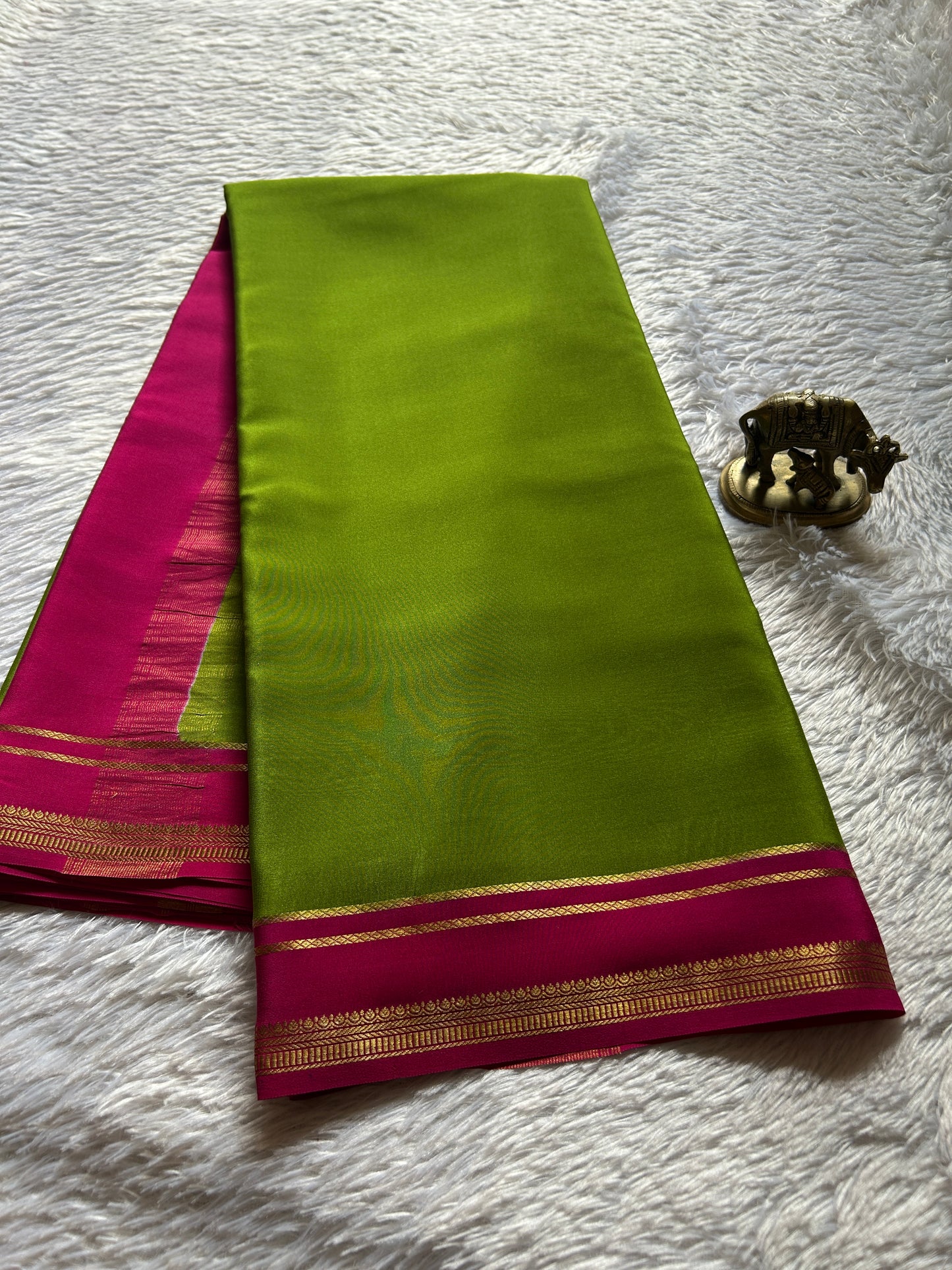 Sumathi (2D) : Moss green-rani pink