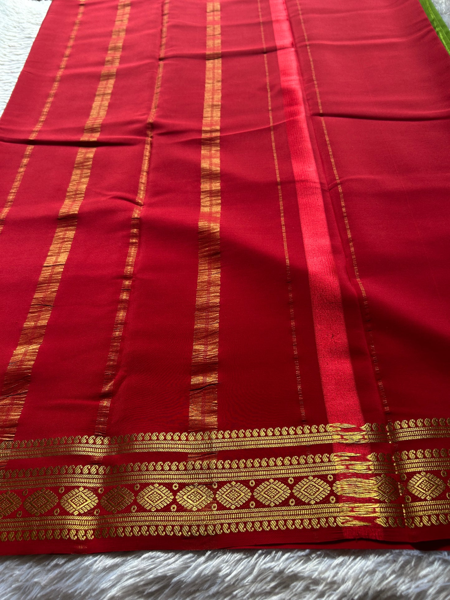 Rashmika (2D) : Moss green-red