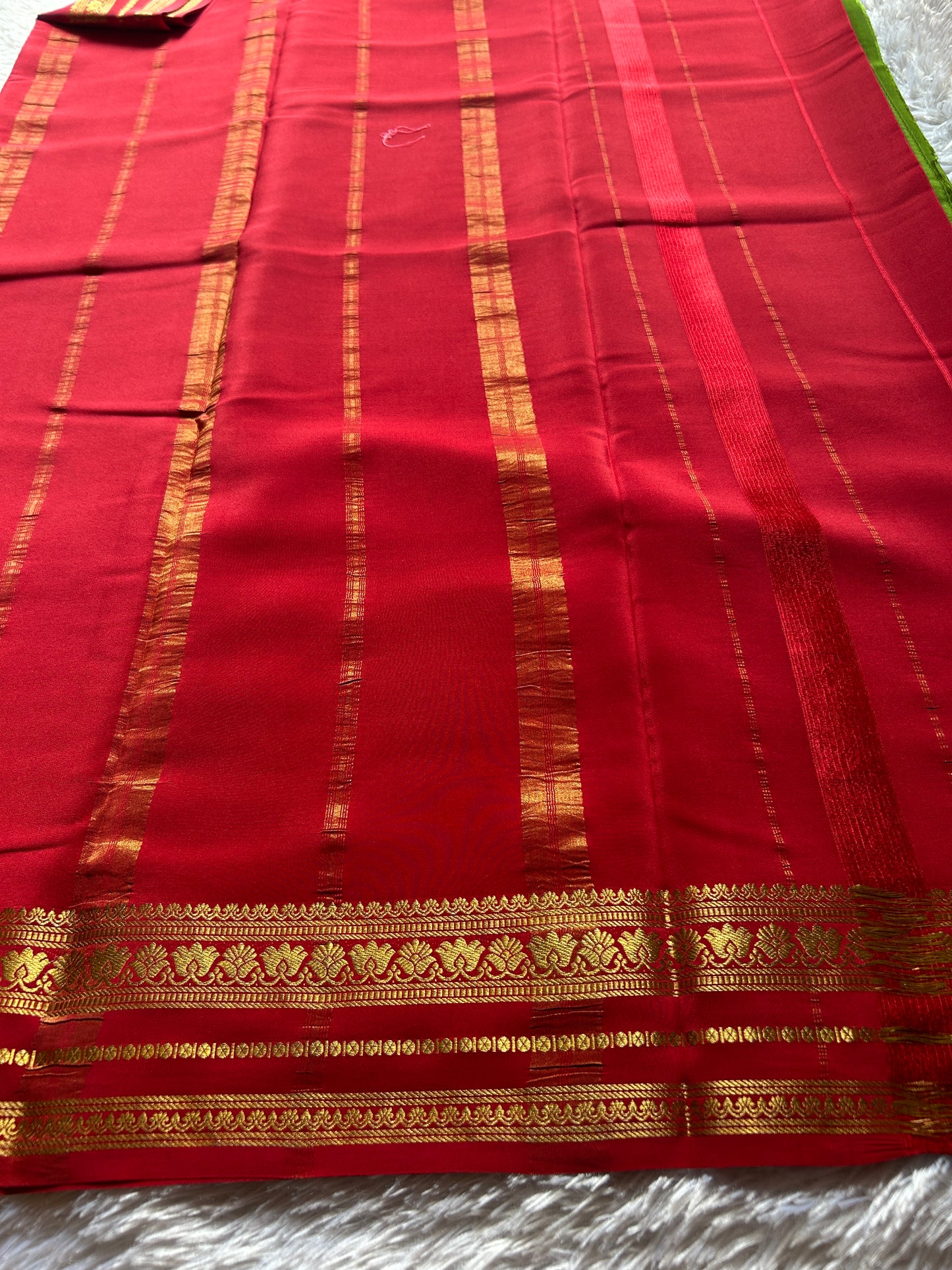 Padmaja (2D) : Moss green-red
