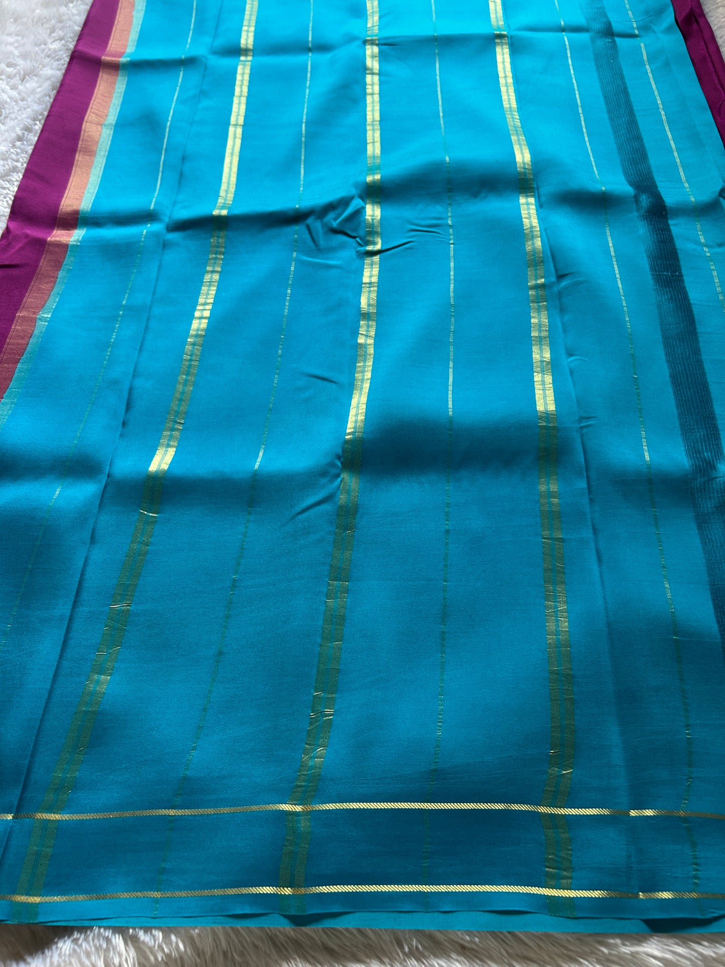 Rekha (2D) : Dark magenta-ananda blue