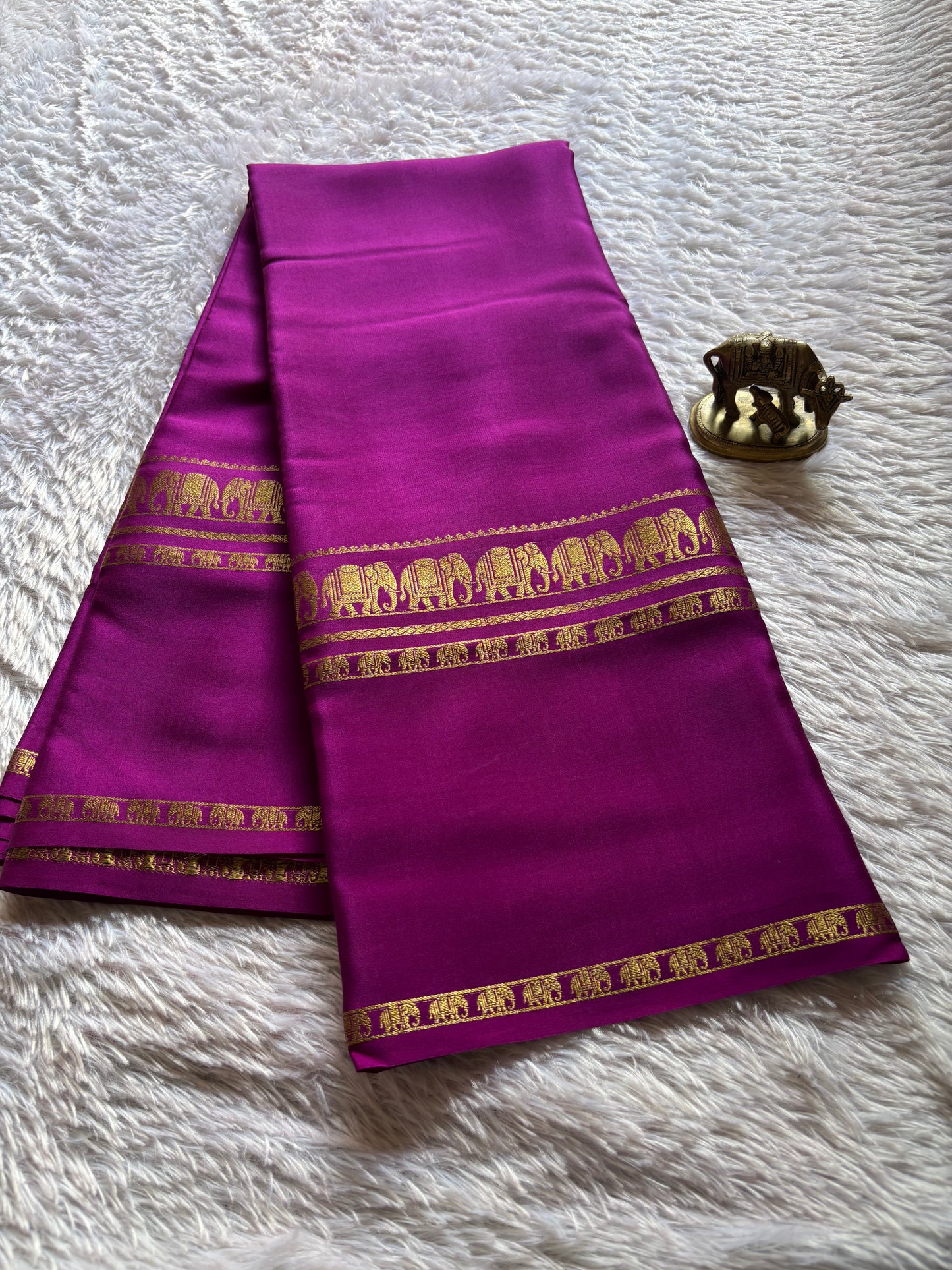 Prashanthi : Solid Magenta