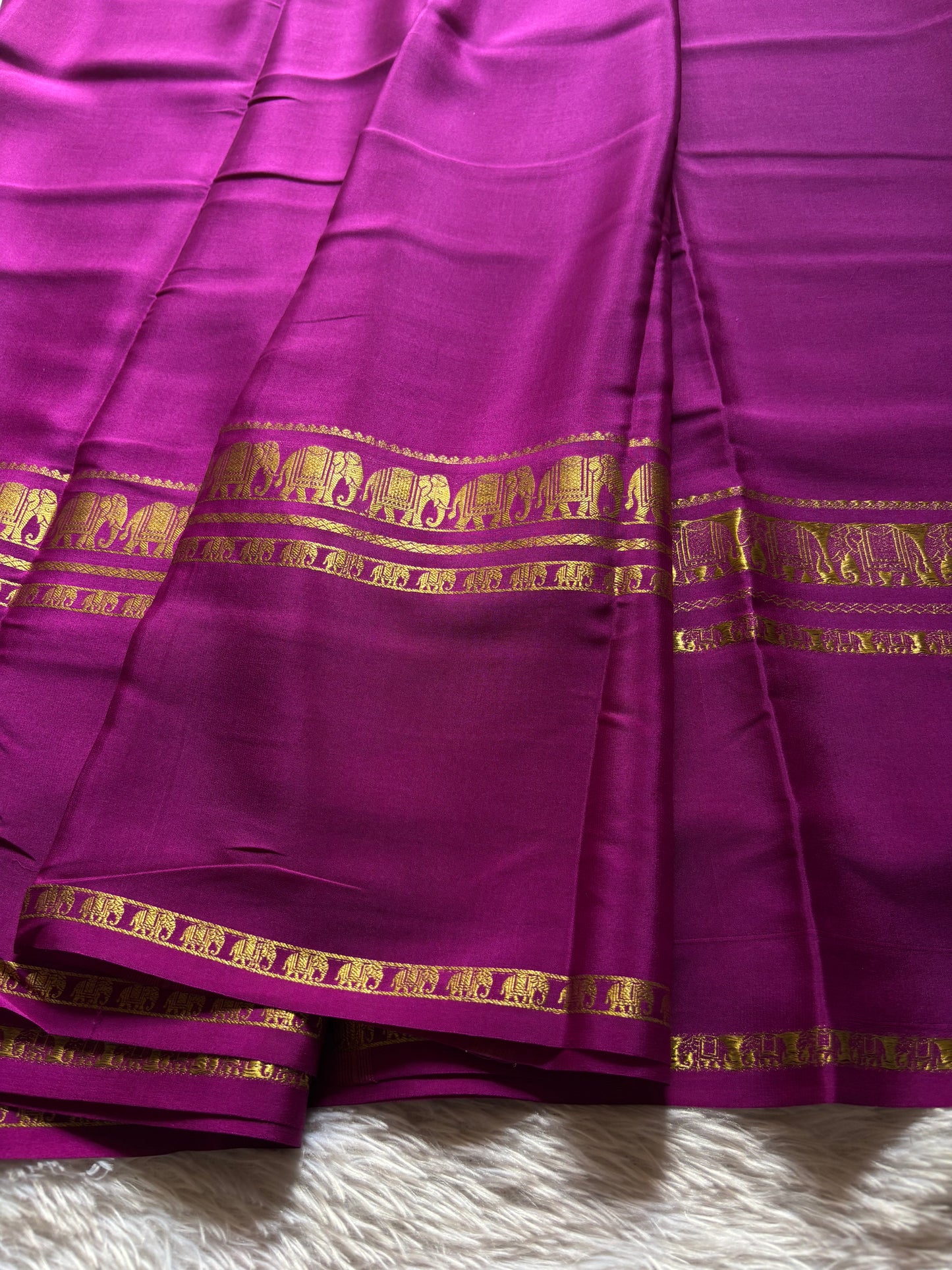 Prashanthi : Solid Magenta
