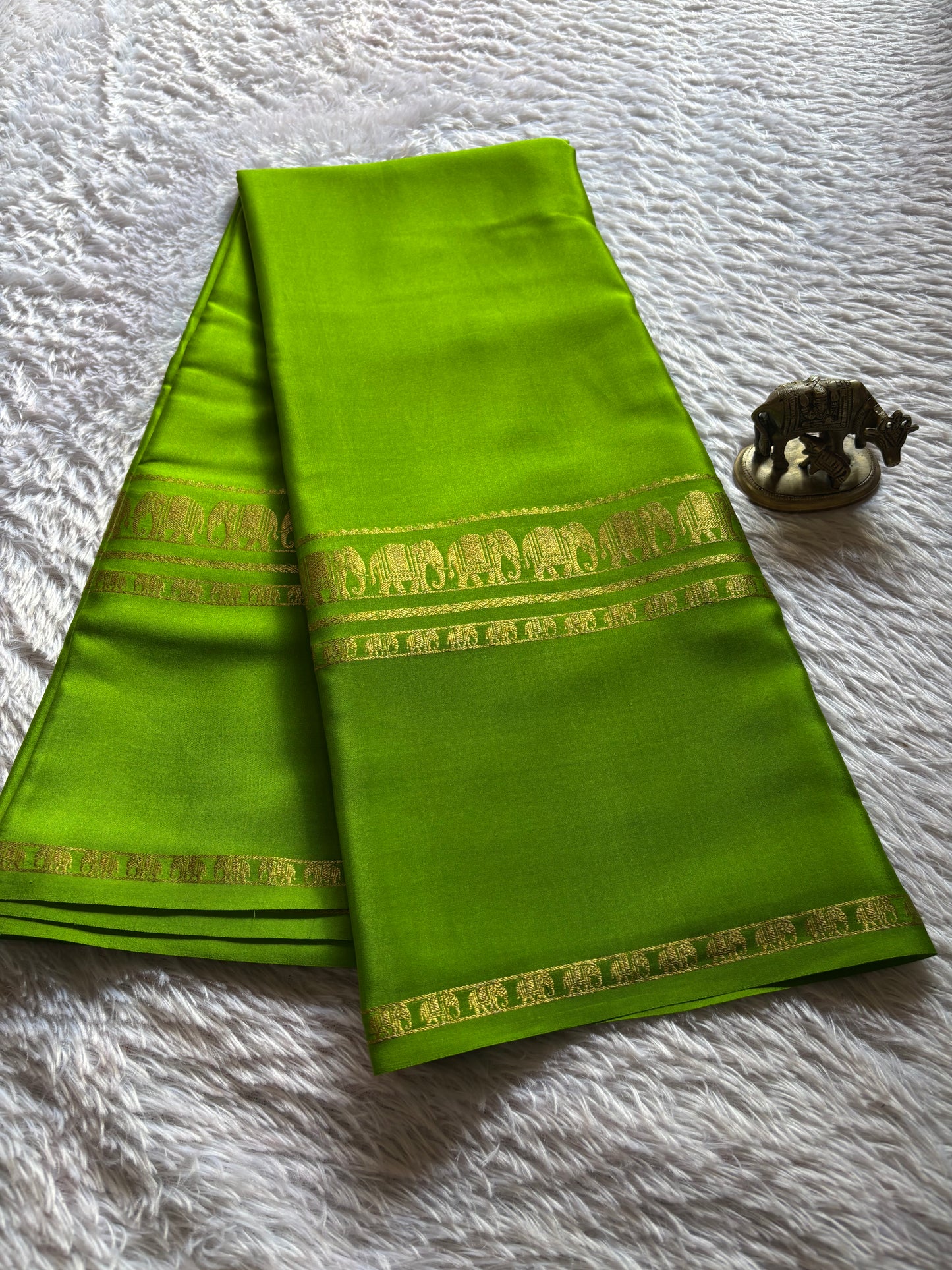 Prashanthi : Solid Mehendi green