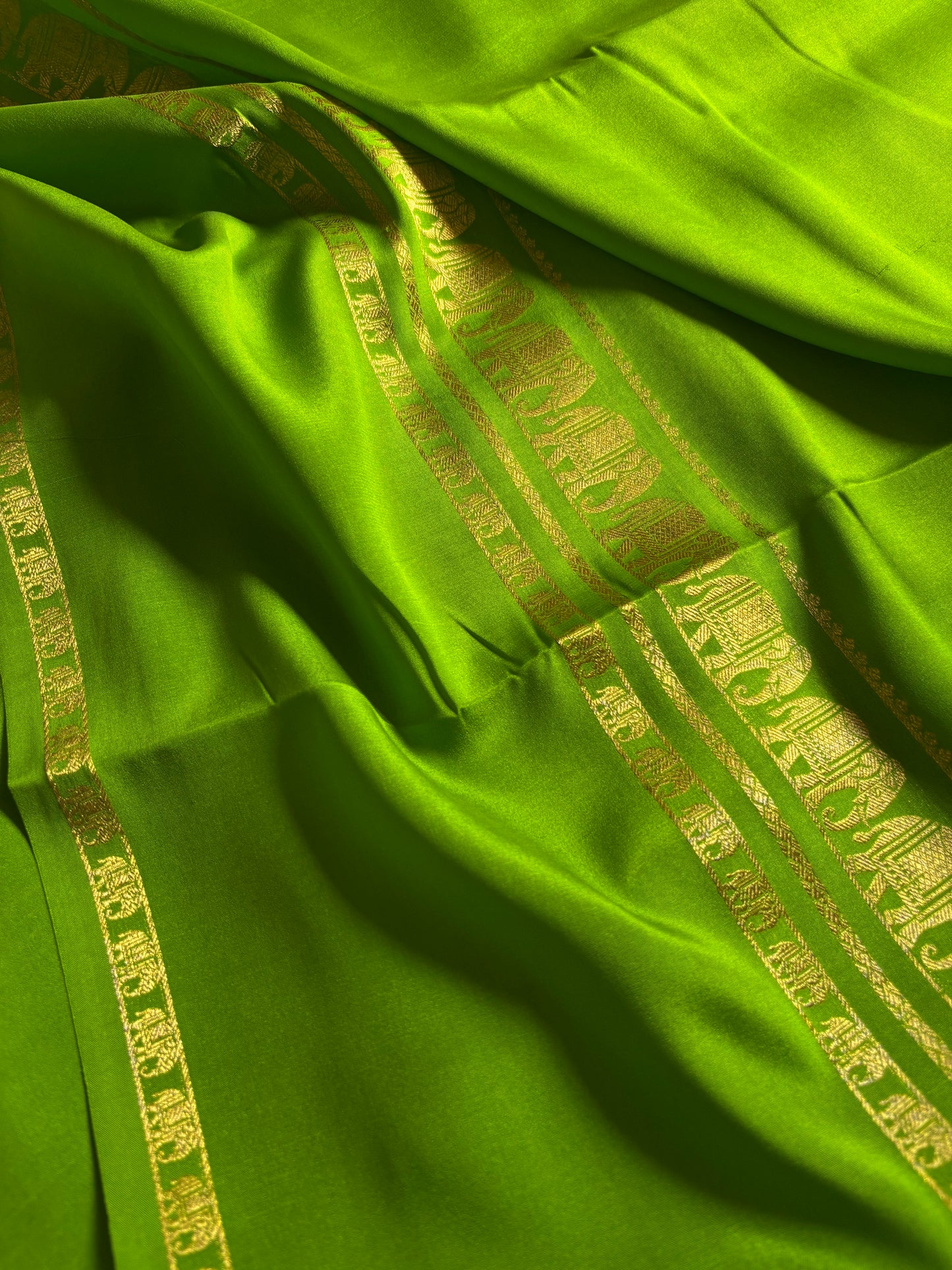 Prashanthi : Solid Mehendi green