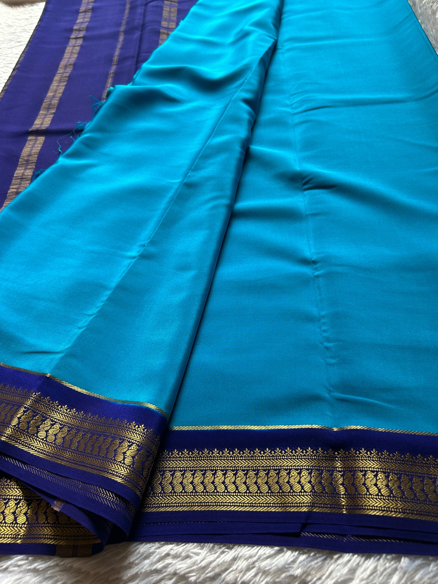 Mayuri (2D) : Ananda blue-dark blue