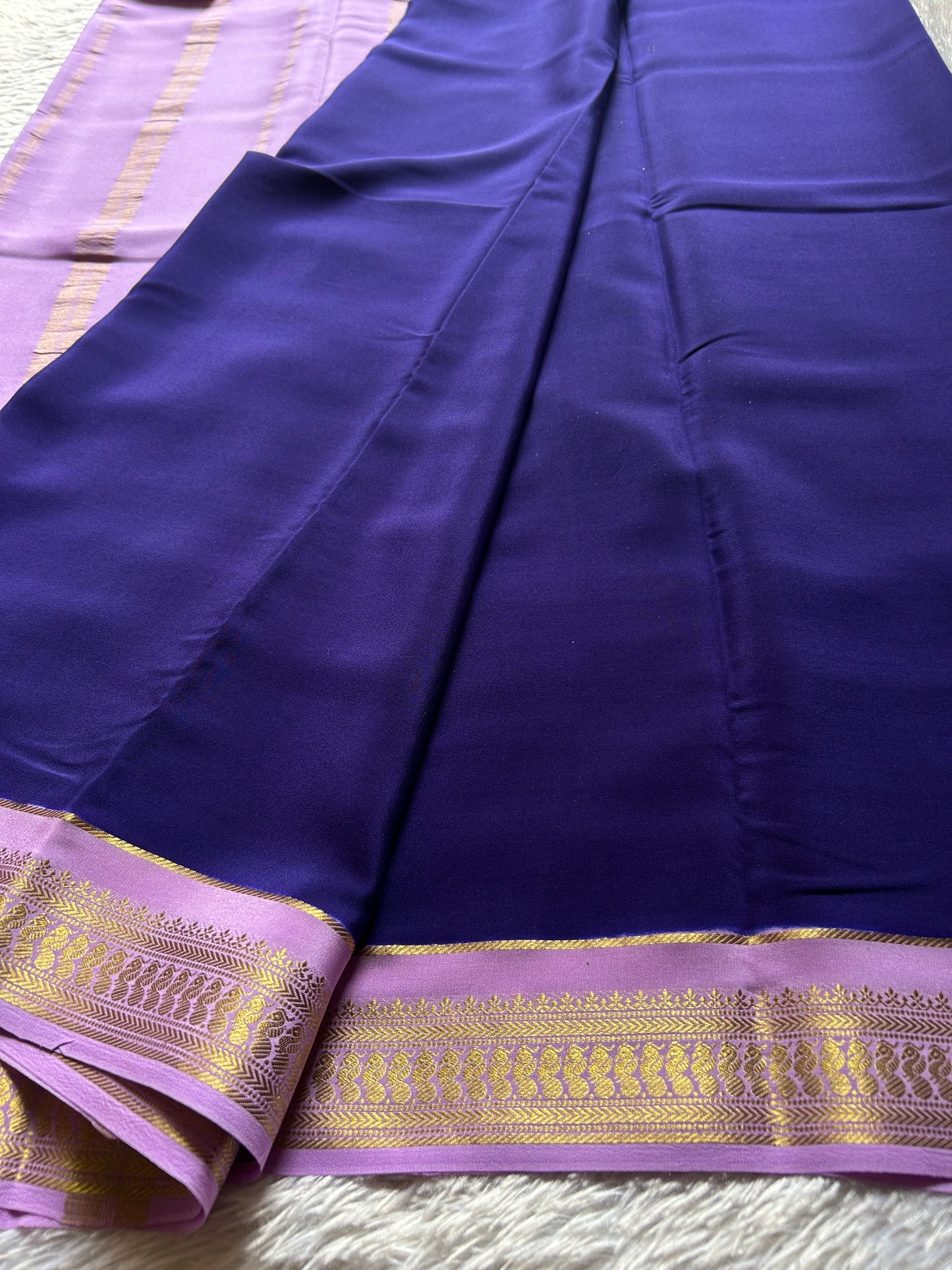 Mayuri (2D) : Navy blue-lavender