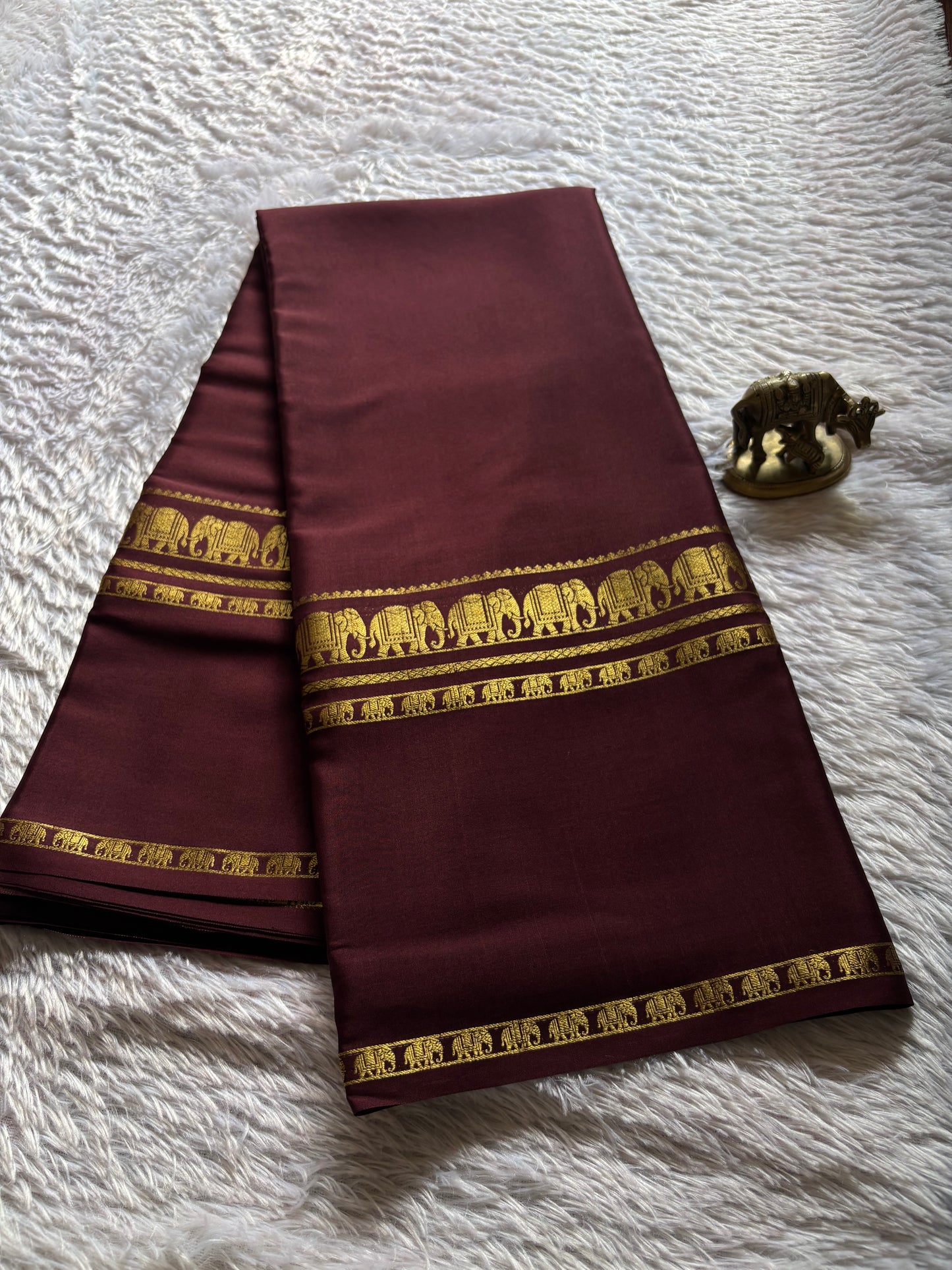 Prashanthi : Solid Chocolate brown
