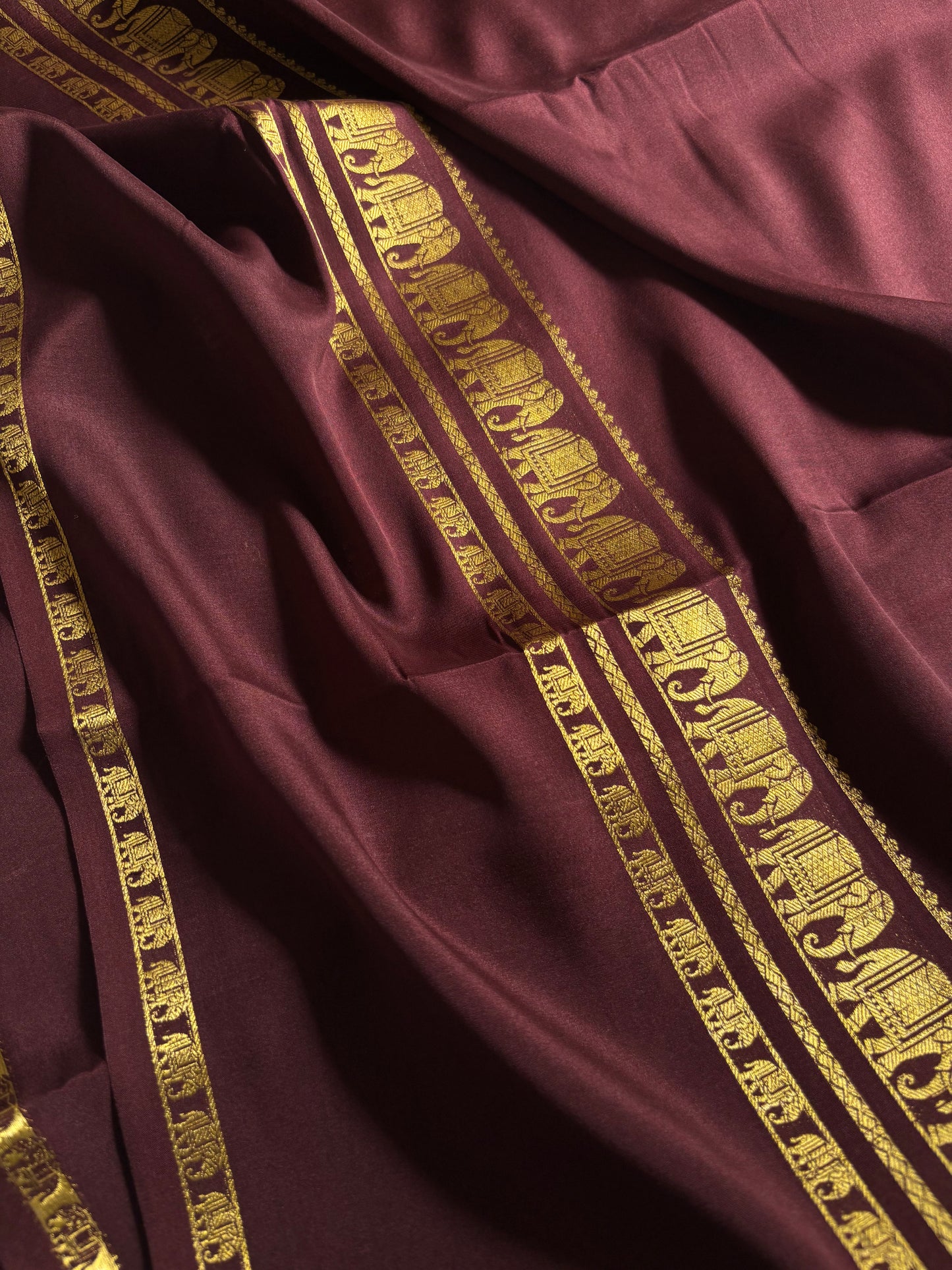 Prashanthi : Solid Chocolate brown
