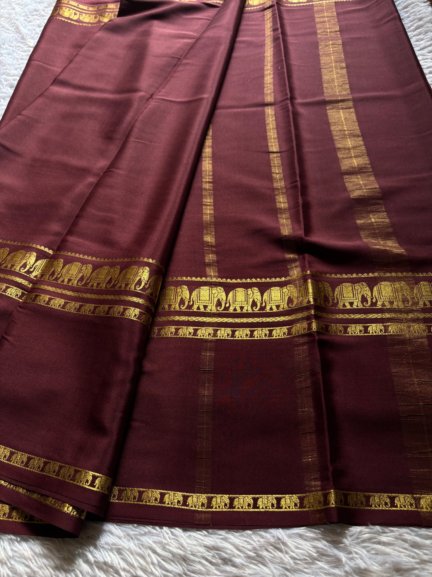 Prashanthi : Solid Chocolate brown