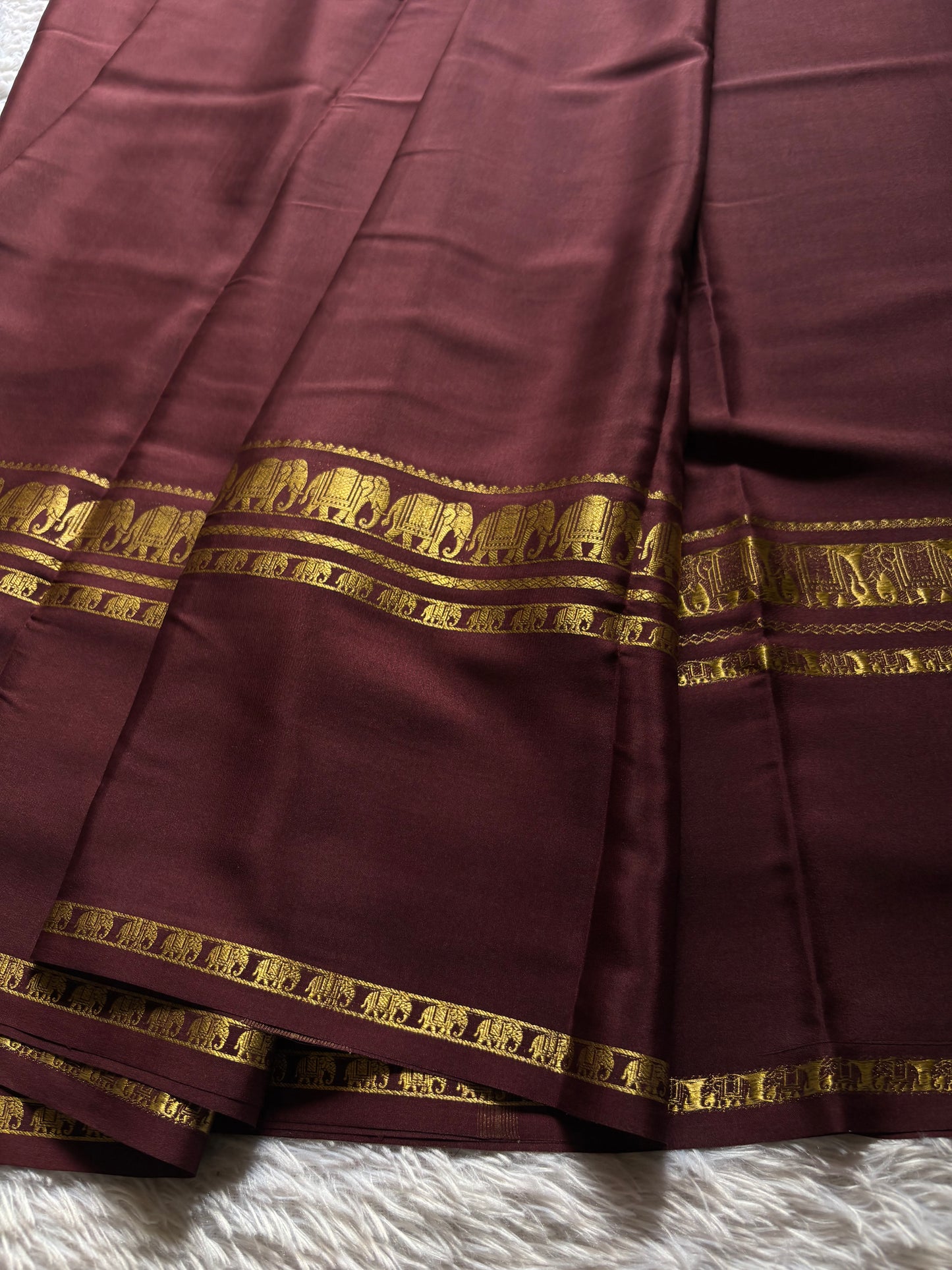 Prashanthi : Solid Chocolate brown