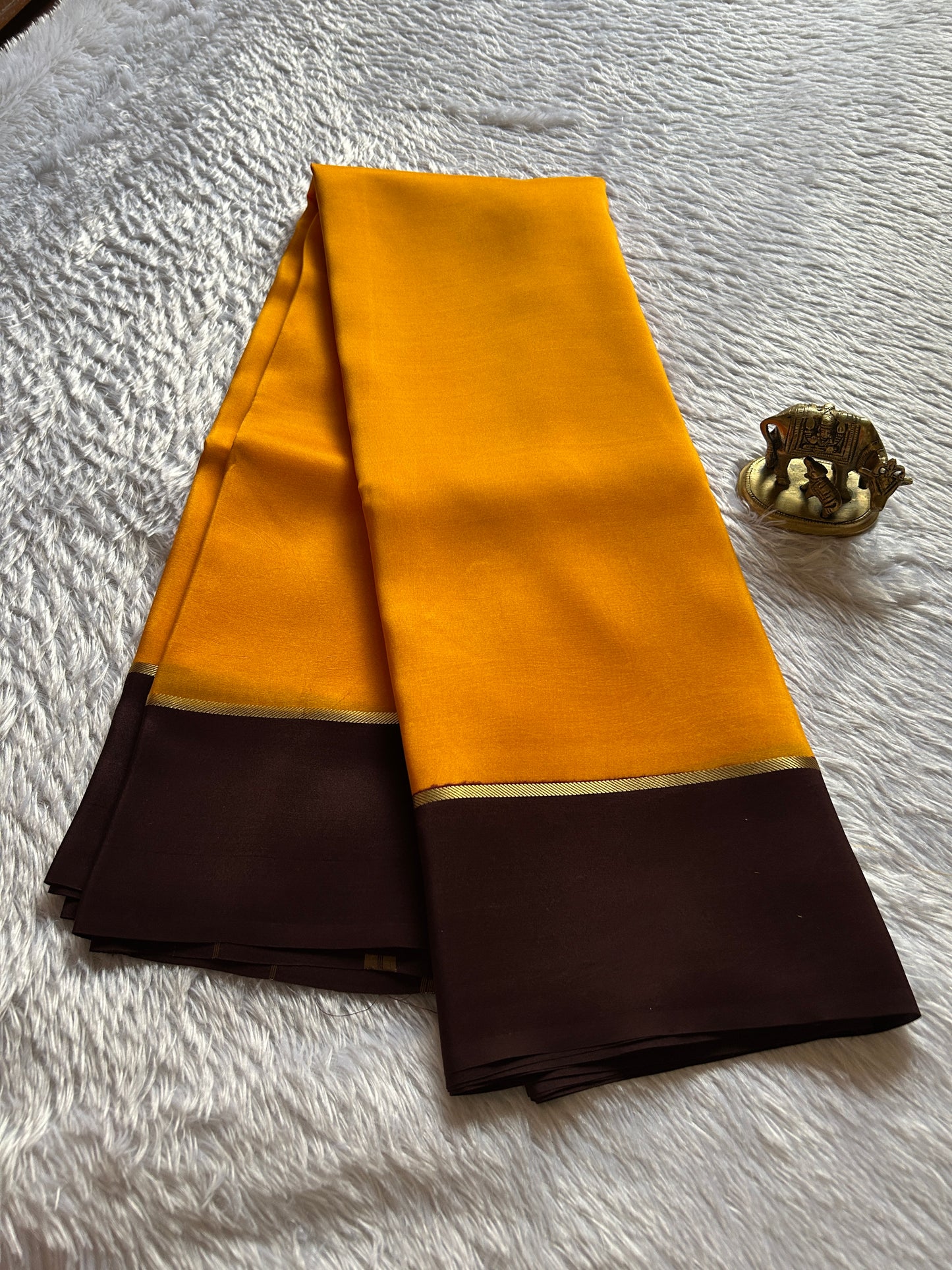 Surekha (2D) : Golden yellow-chococlate brown
