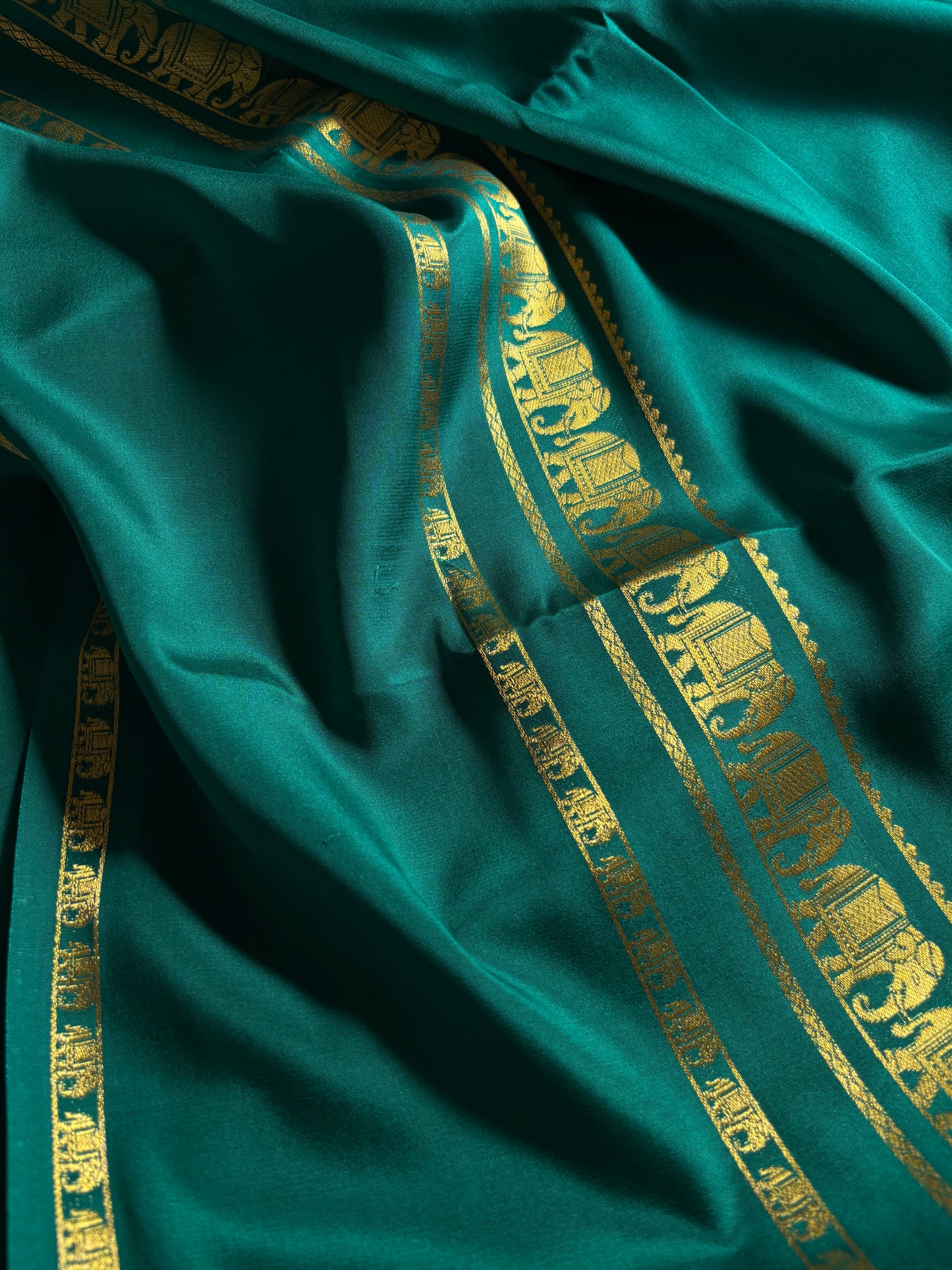 Prashanthi : Solid Rama green