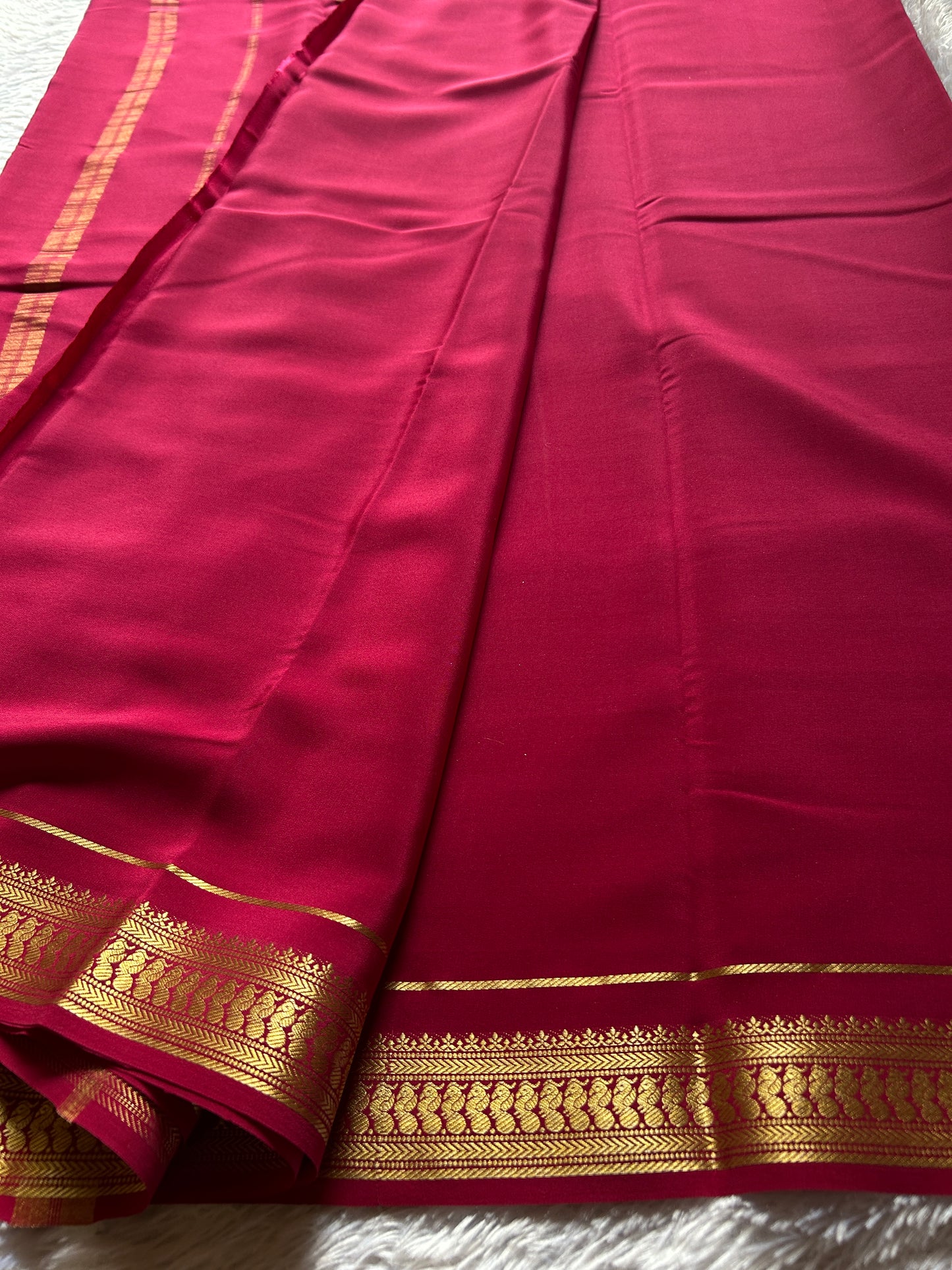 Mayuri : Solid Dark red