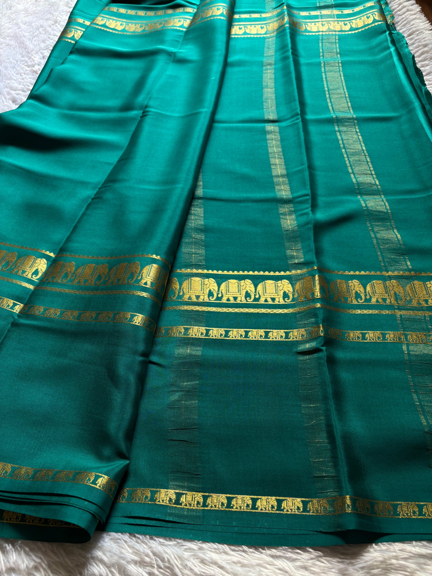 Prashanthi : Solid Rama green