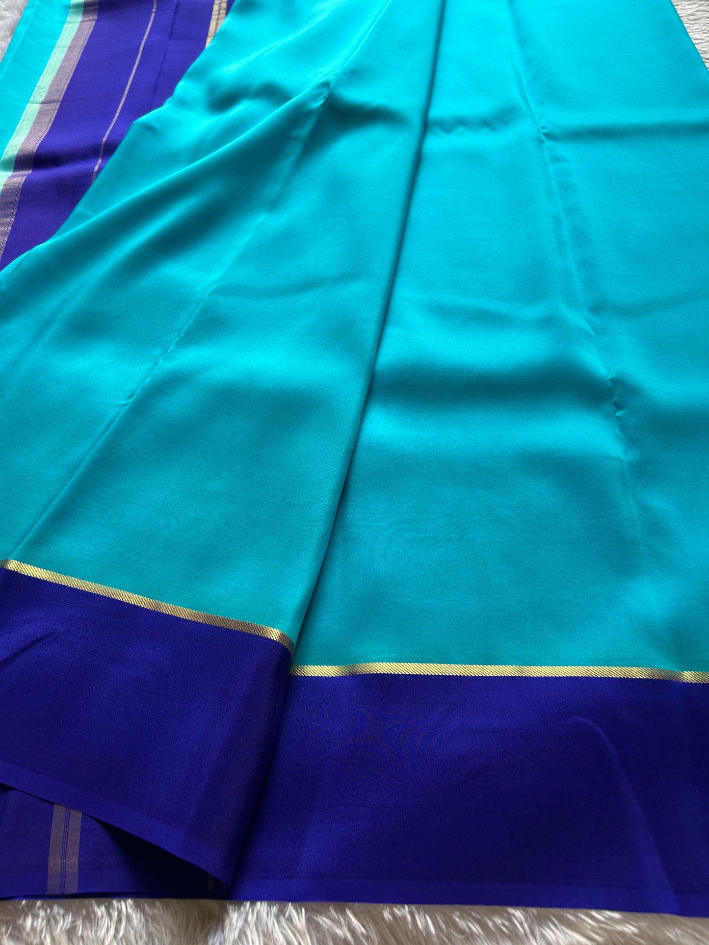 Surekha (2D) : Sea blue-royal blue