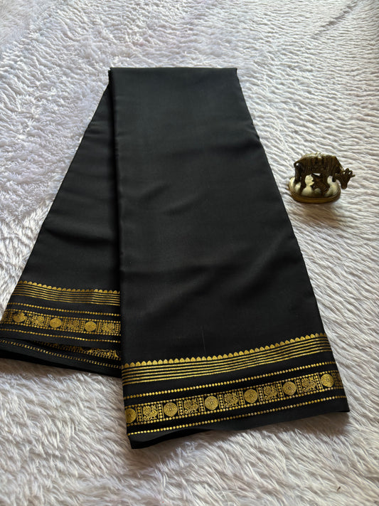 Sunanda : Solid Black