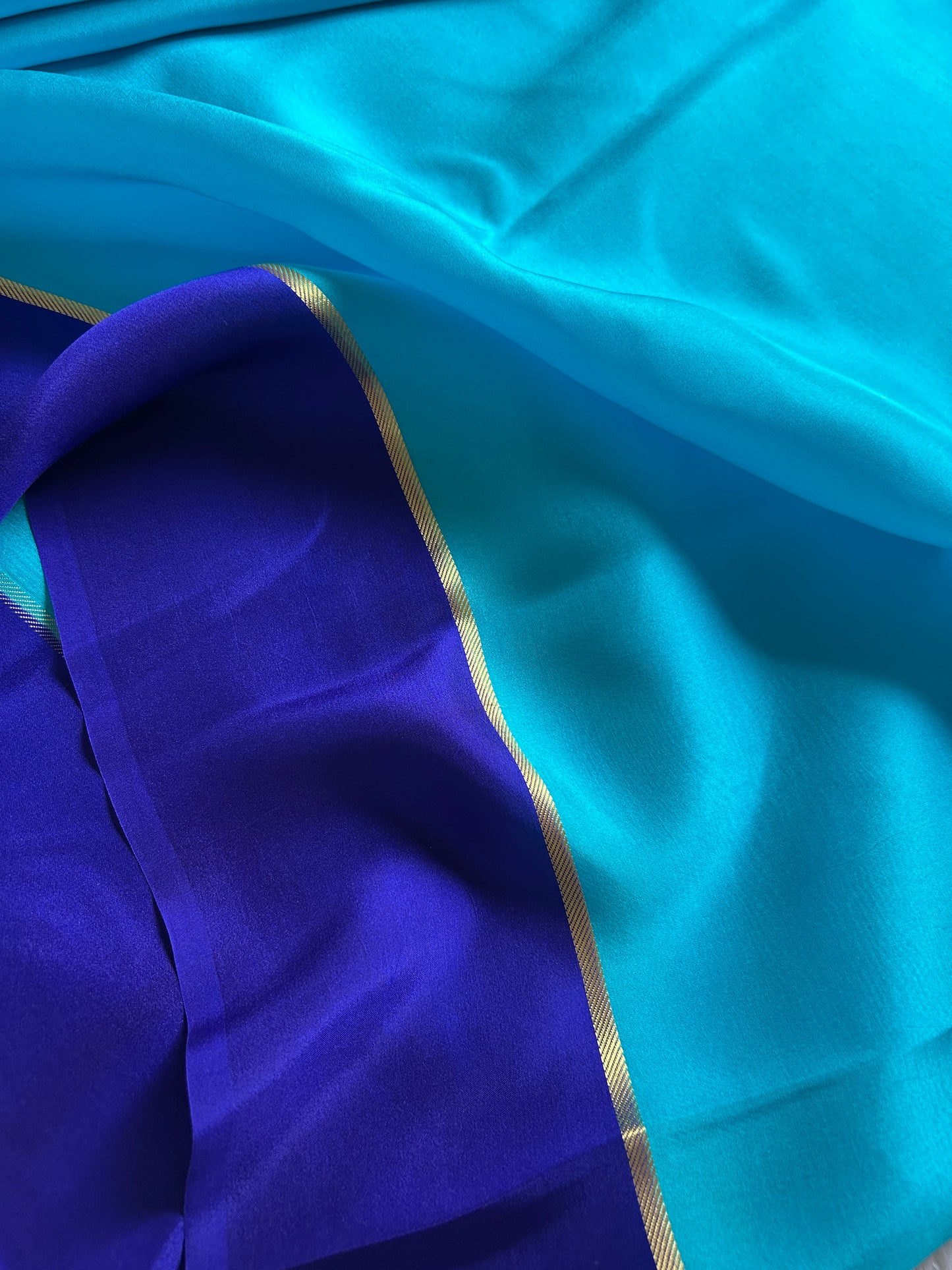 Surekha (2D) : Sea blue-royal blue