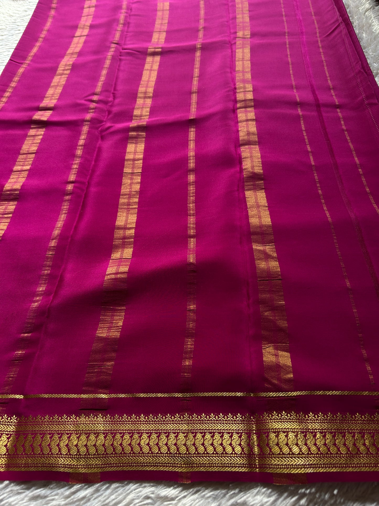 Mayuri : Solid Rani pink