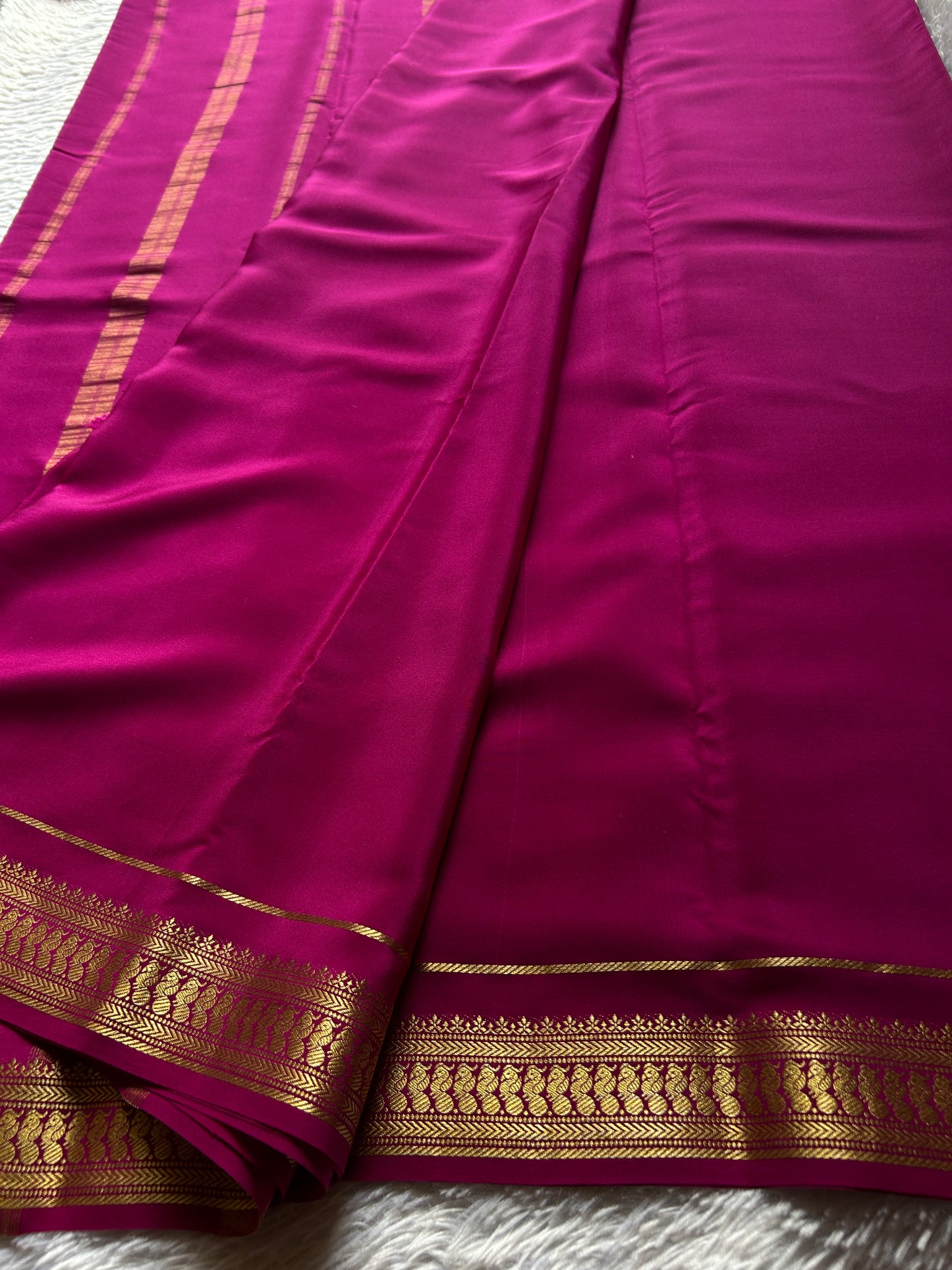 Mayuri : Solid Rani pink
