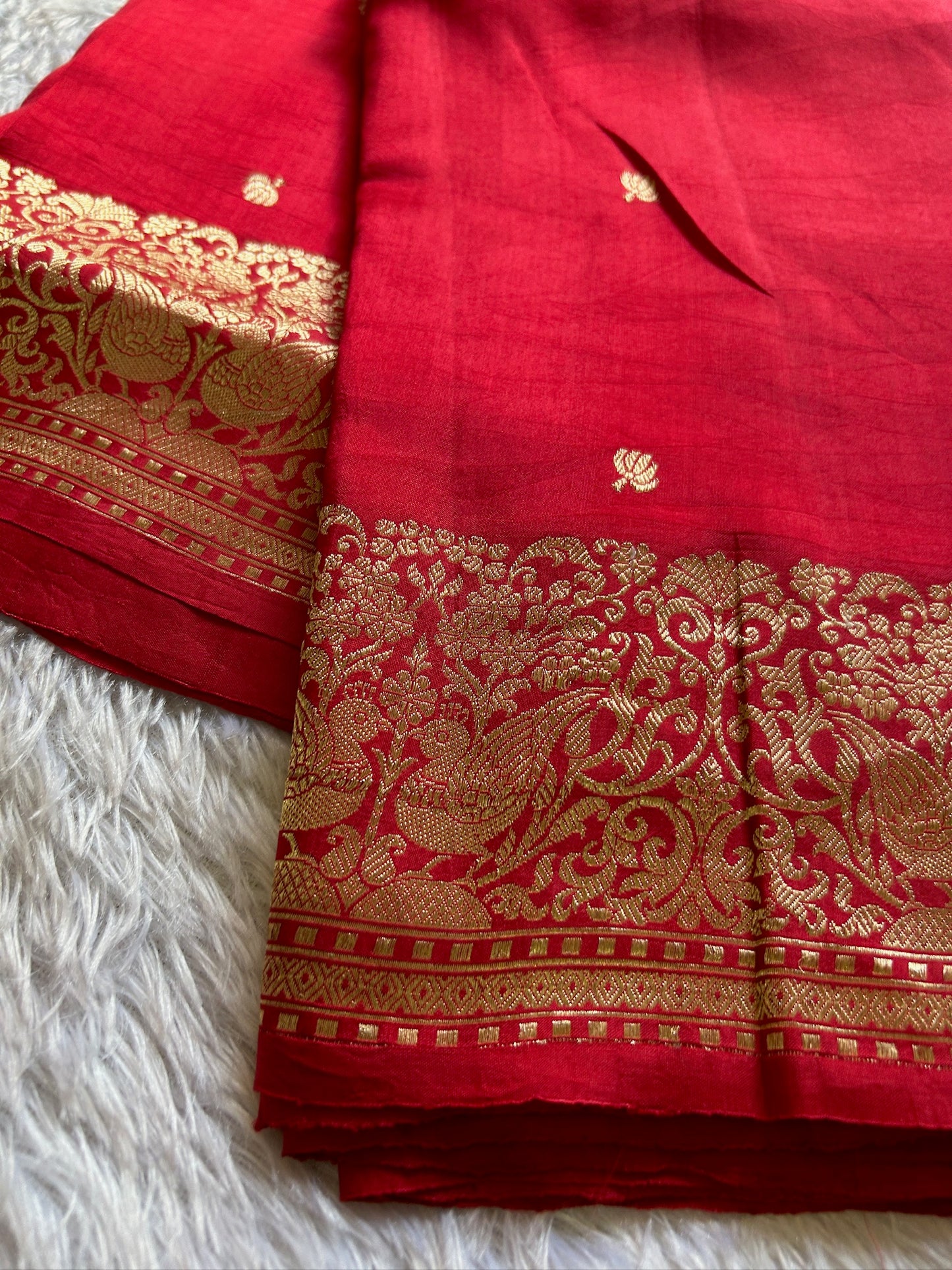 Anupama : Solid Red