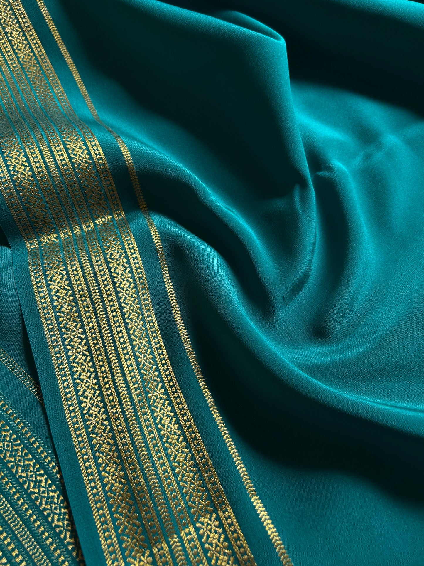 Shailaja : Solid Teal blue