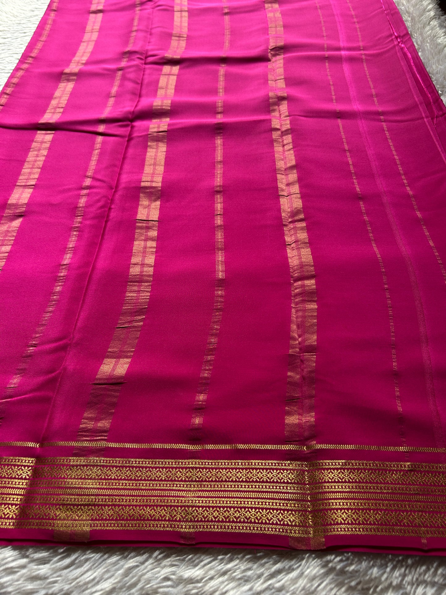 Shailaja : Solid Rani pink